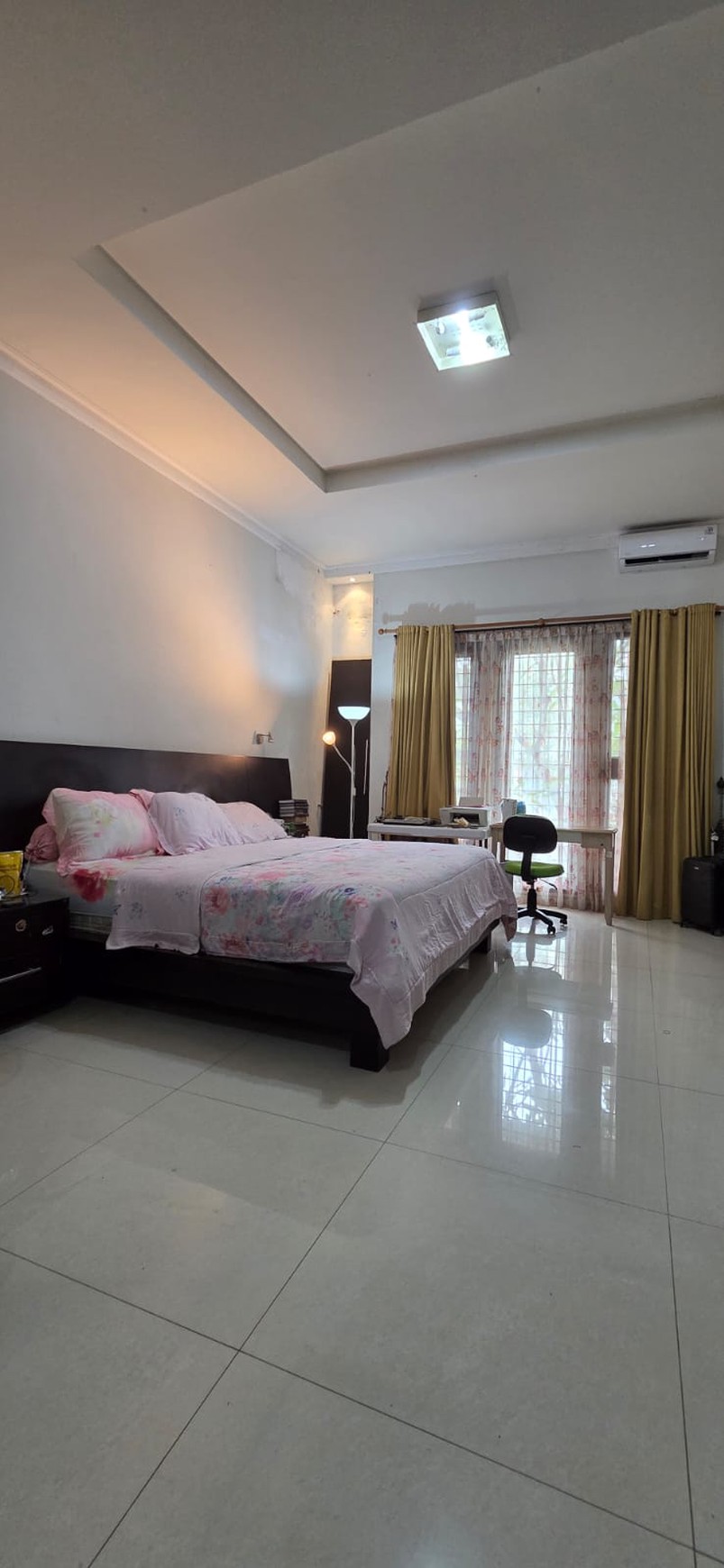  Rumah mewah dalam lingkungan premium dan strategis di Bintaro Jaya