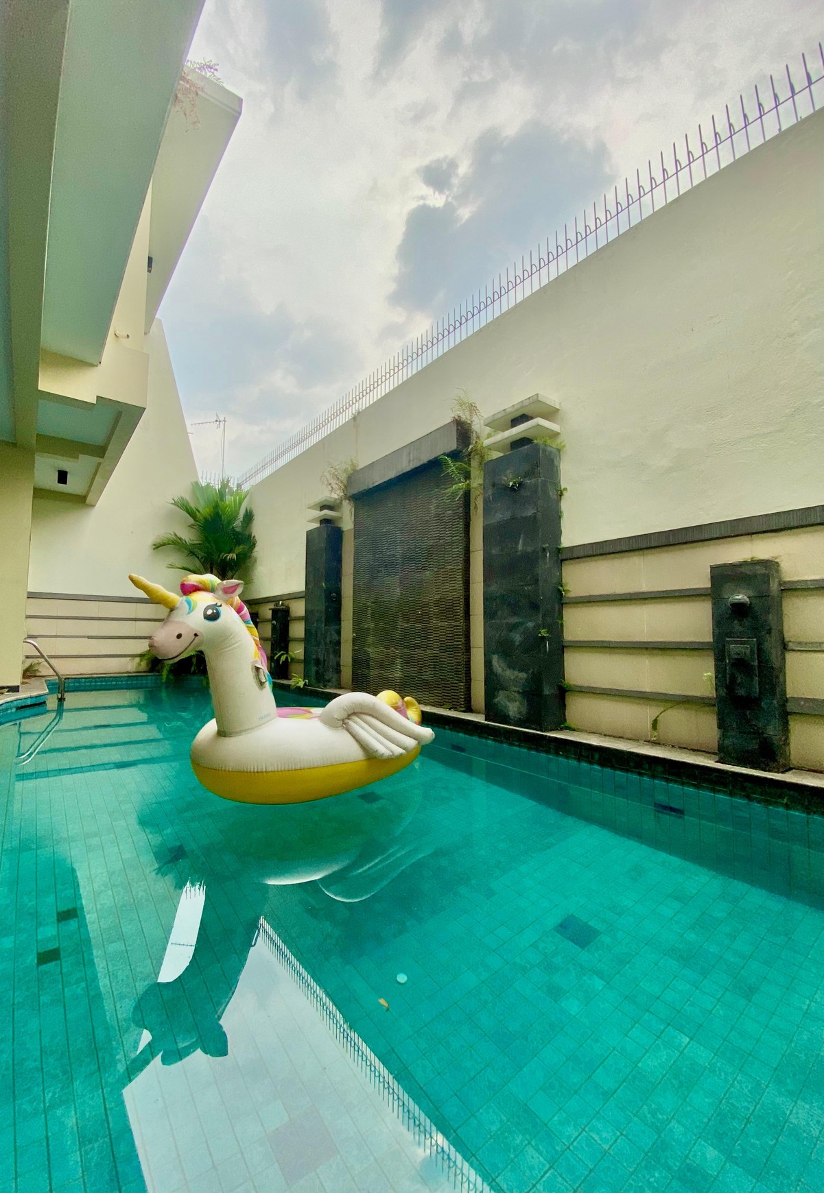  Rumah mewah dalam lingkungan premium dan strategis di Bintaro Jaya