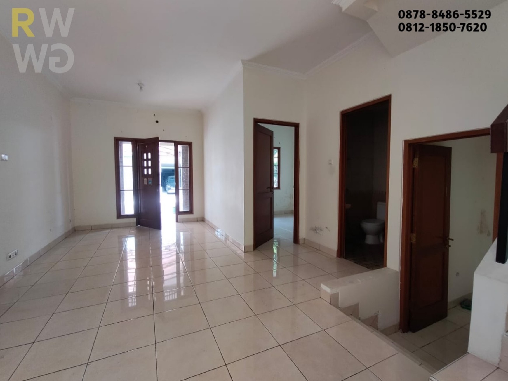 Rumah 2 Lantai disewakan di Grand Wisata Cluster Water Garden - Luas, Aman, dan Strategis