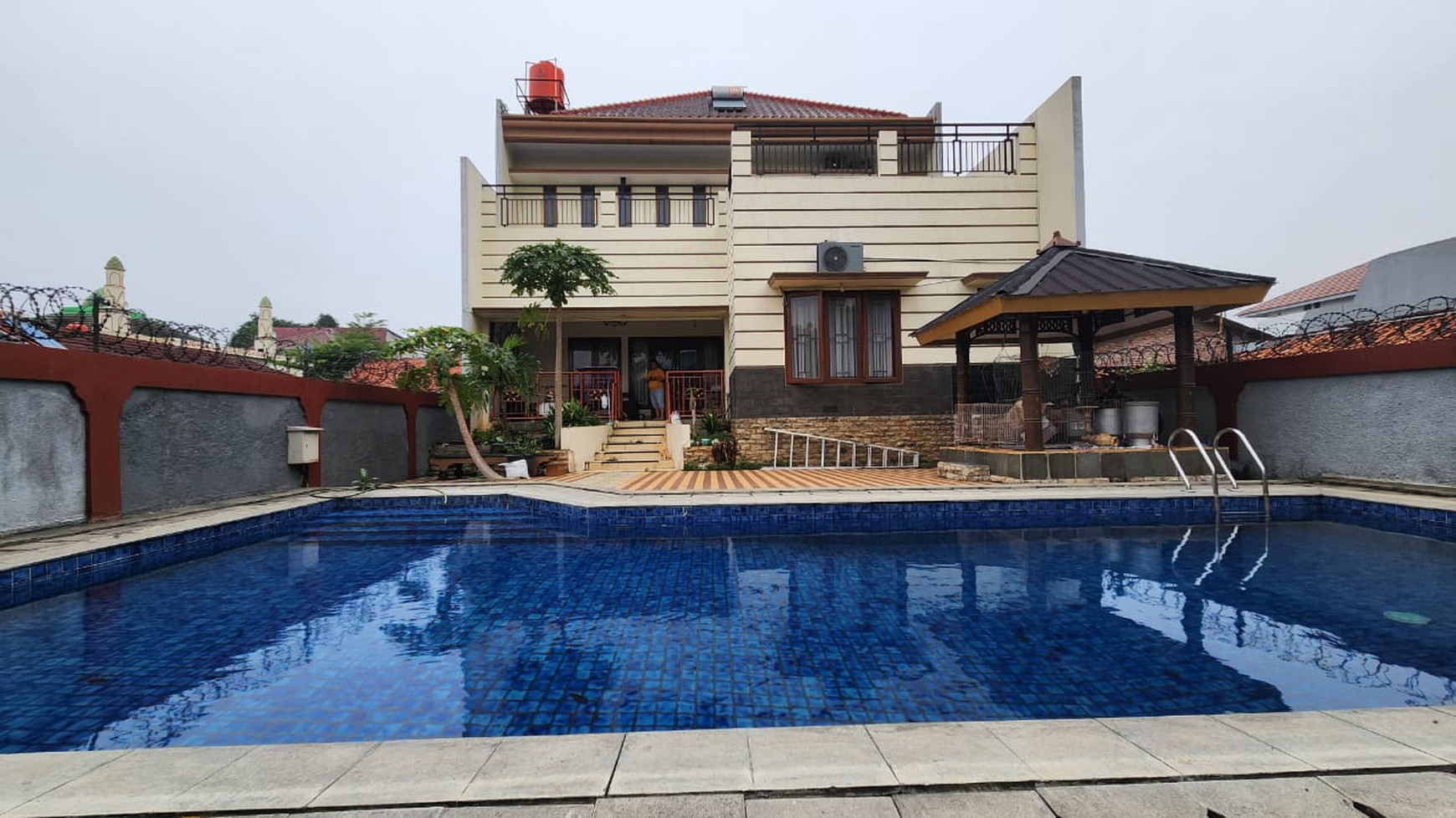 Rumah Mewah 2 Lantai Dengan Swimming Pool di Pancoran Jaksel