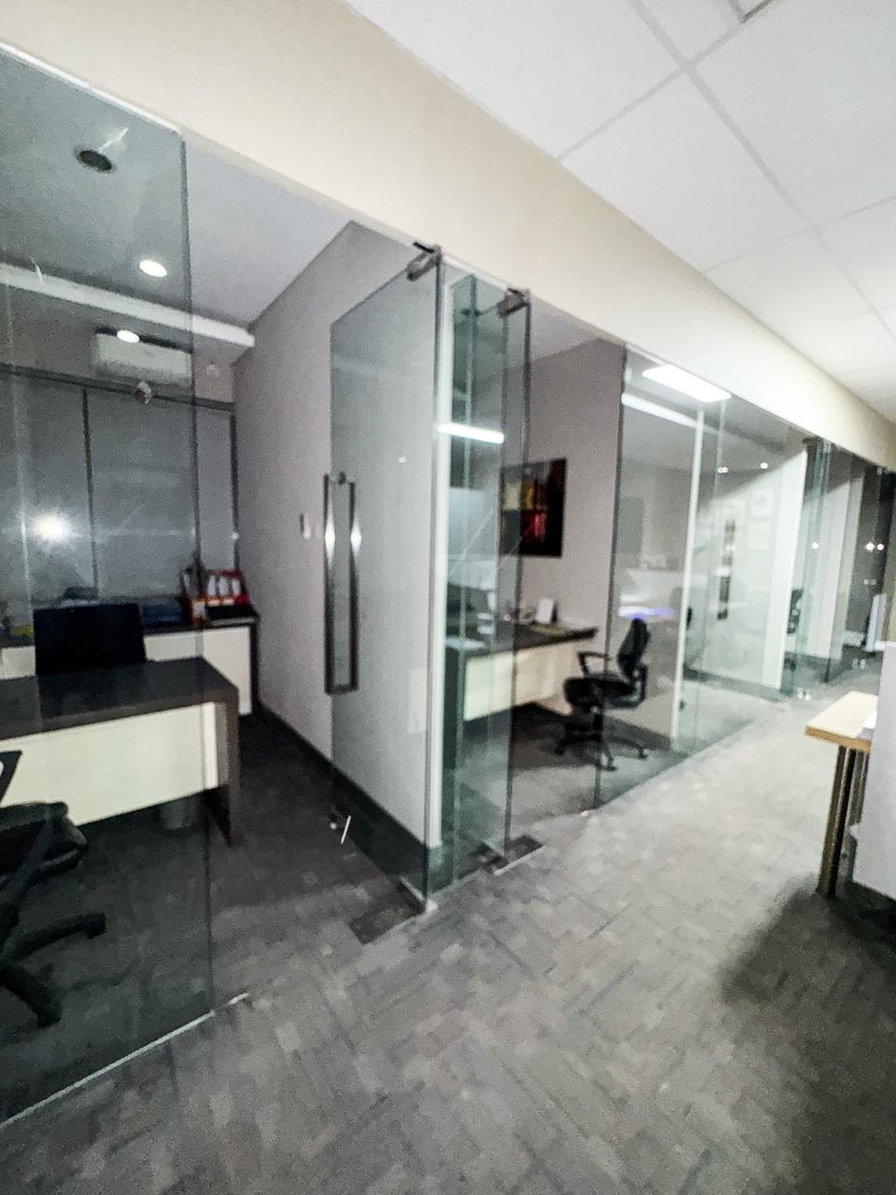 Kantor 2 Lantai di BSD City dengan LT 300 LB 468 Lift Sigma (10 orang)
