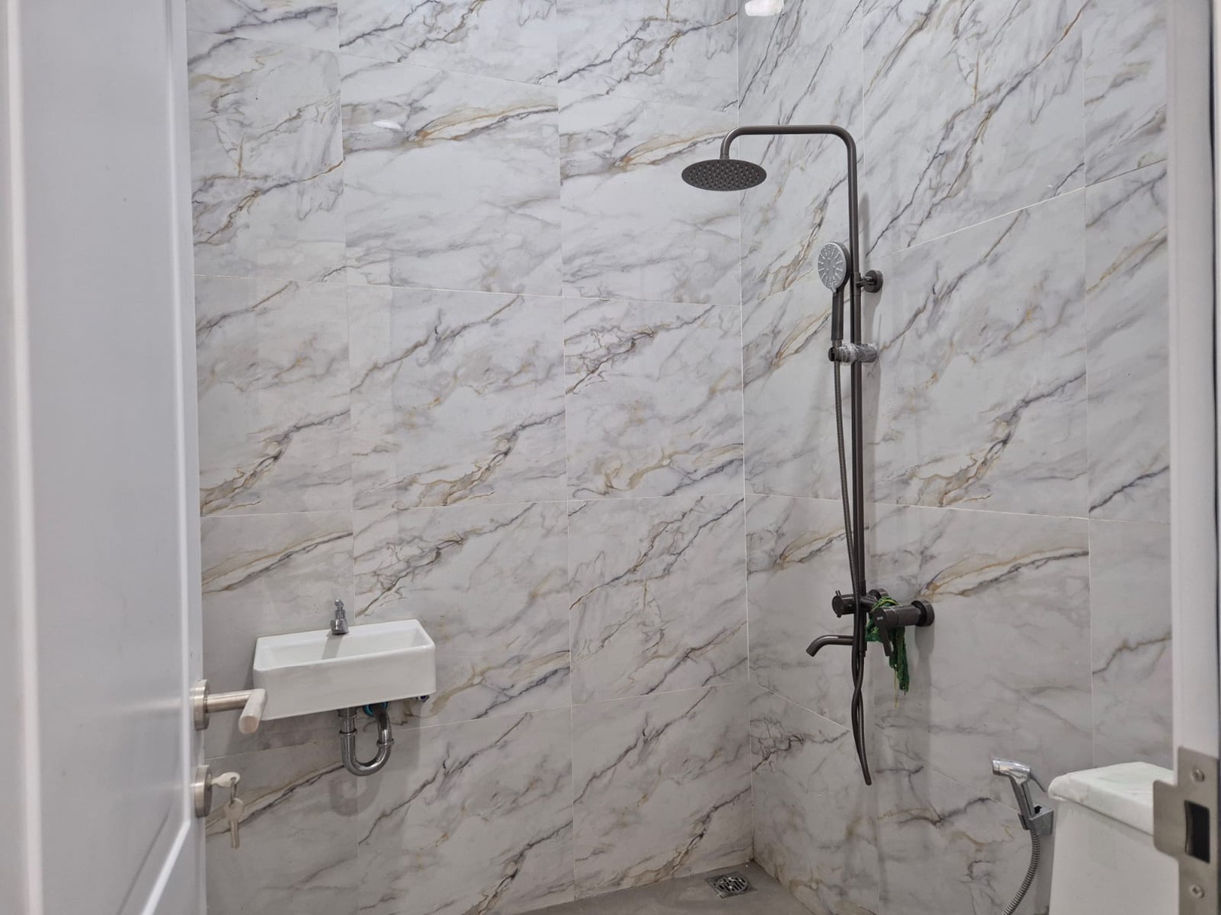 Rumah Brand New, Cantik, dengan Konsep American Clasik di Bintaro 