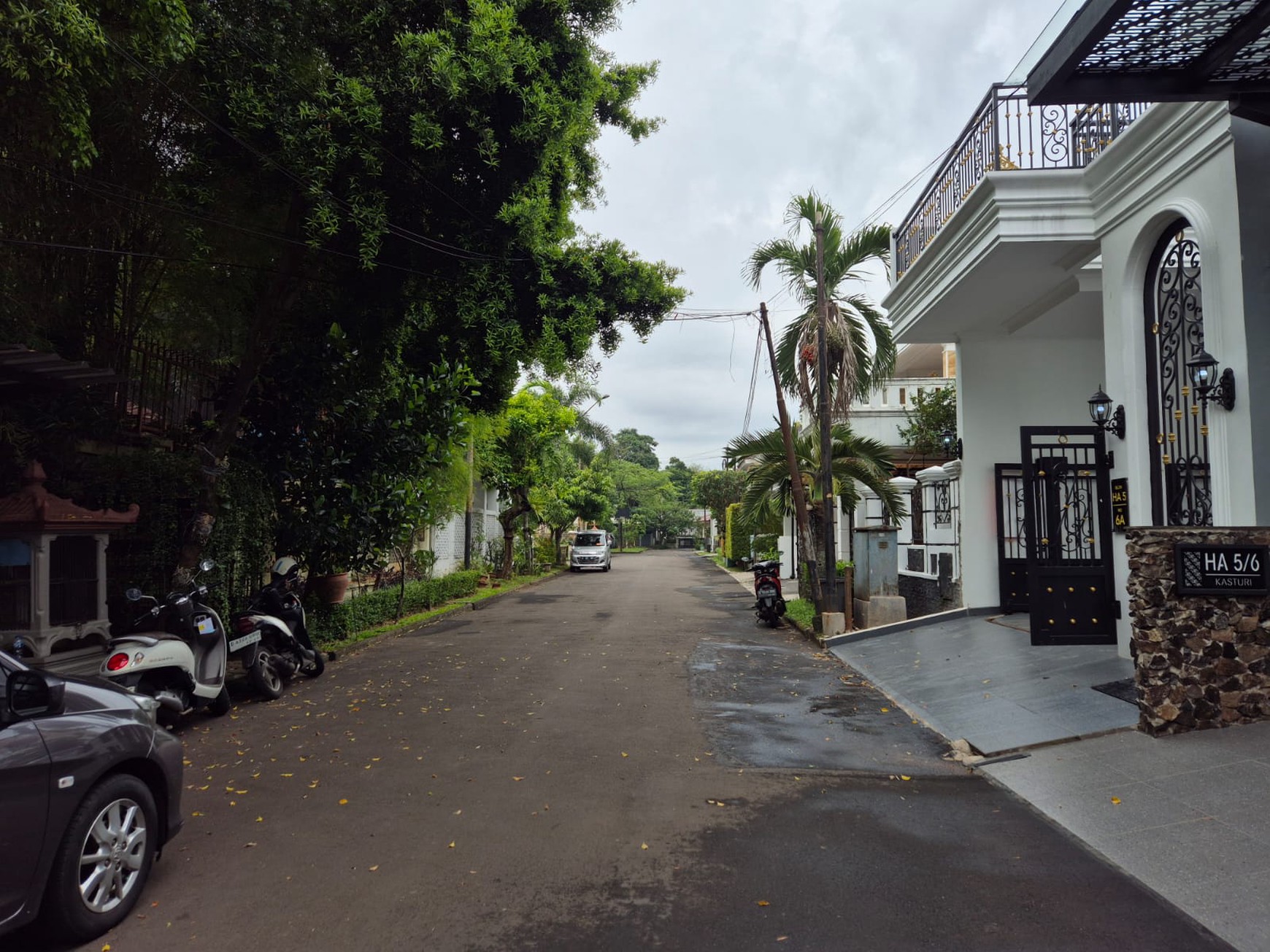 Rumah Brand New, Cantik, dengan Konsep American Clasik di Bintaro 