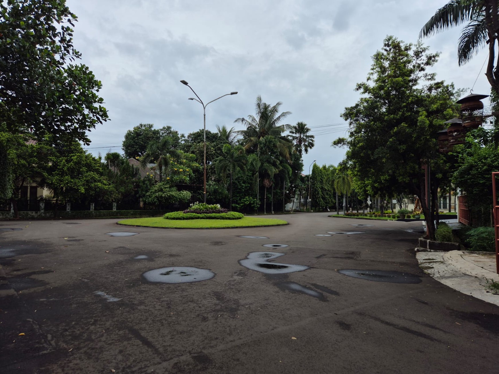 Rumah Brand New, Cantik, dengan Konsep American Clasik di Bintaro 