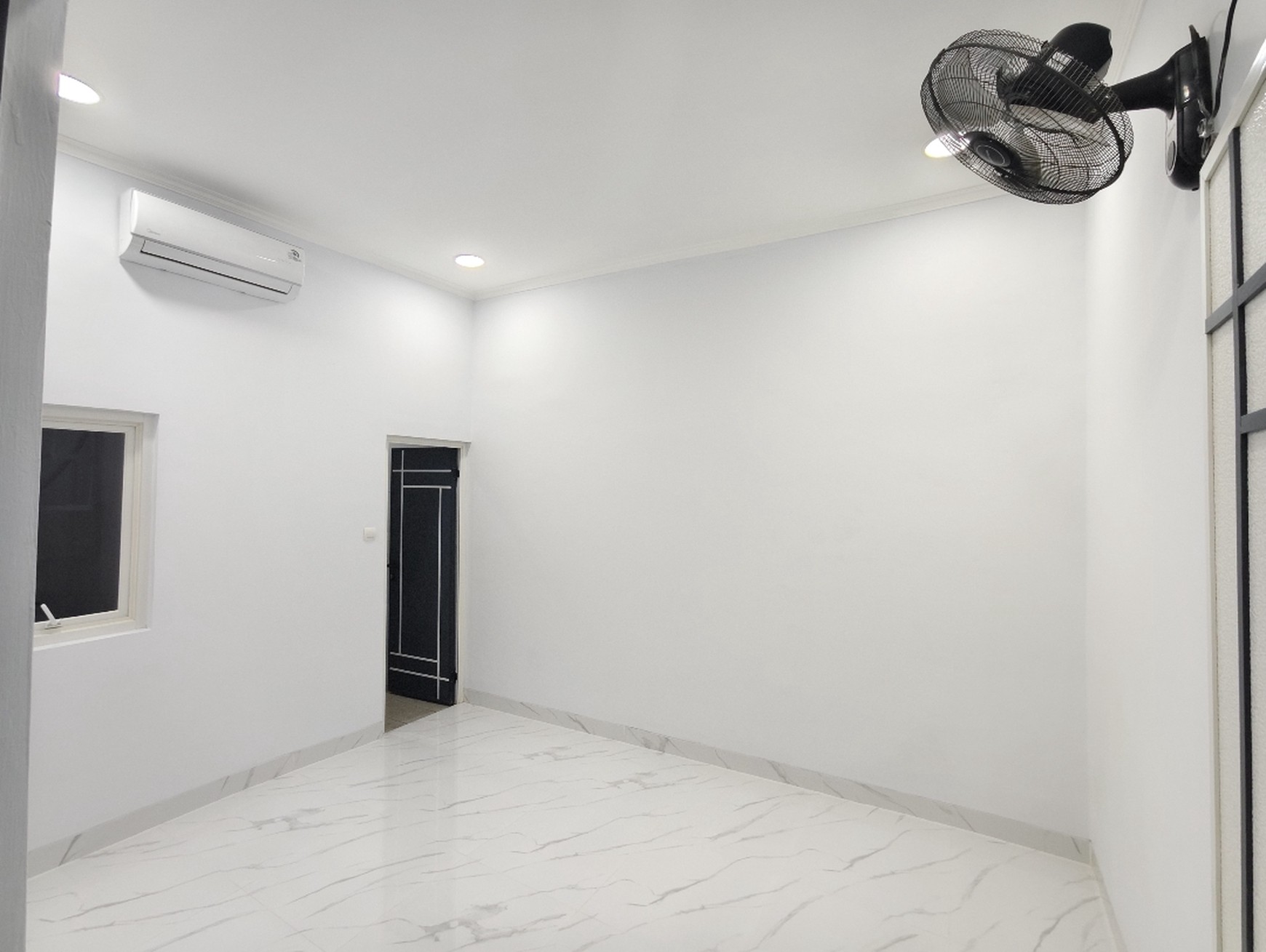 Rumah Baru di Pasar Baru Sawah Besar Dekat Transjakarta