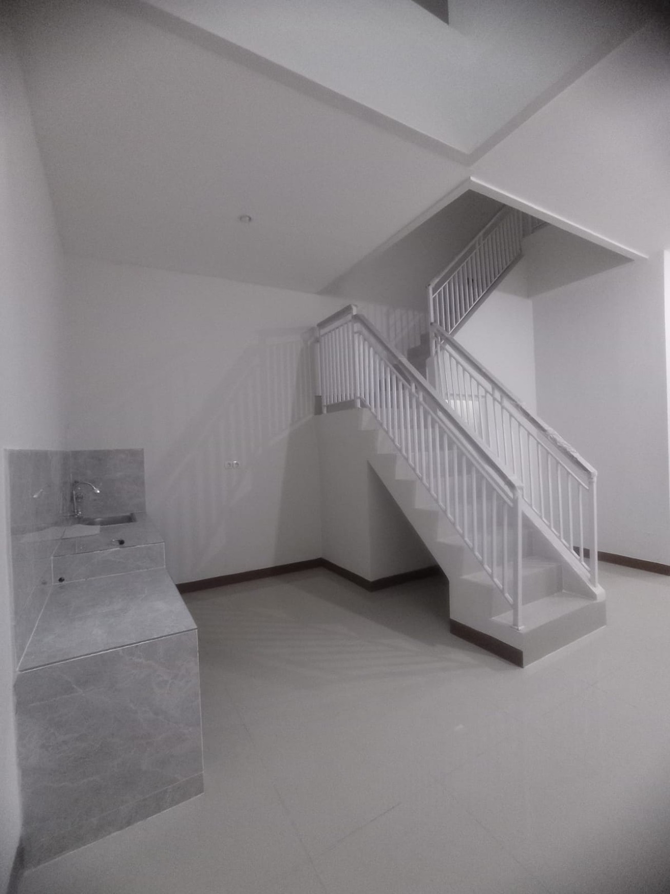 Harga 1M an di Surabaya Barat Rumah Baru Babatan Pilang