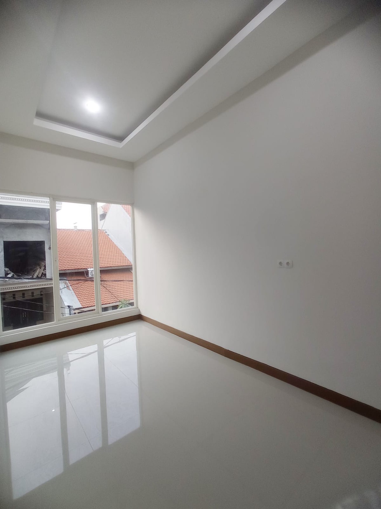 Harga 1M an di Surabaya Barat Rumah Baru Babatan Pilang