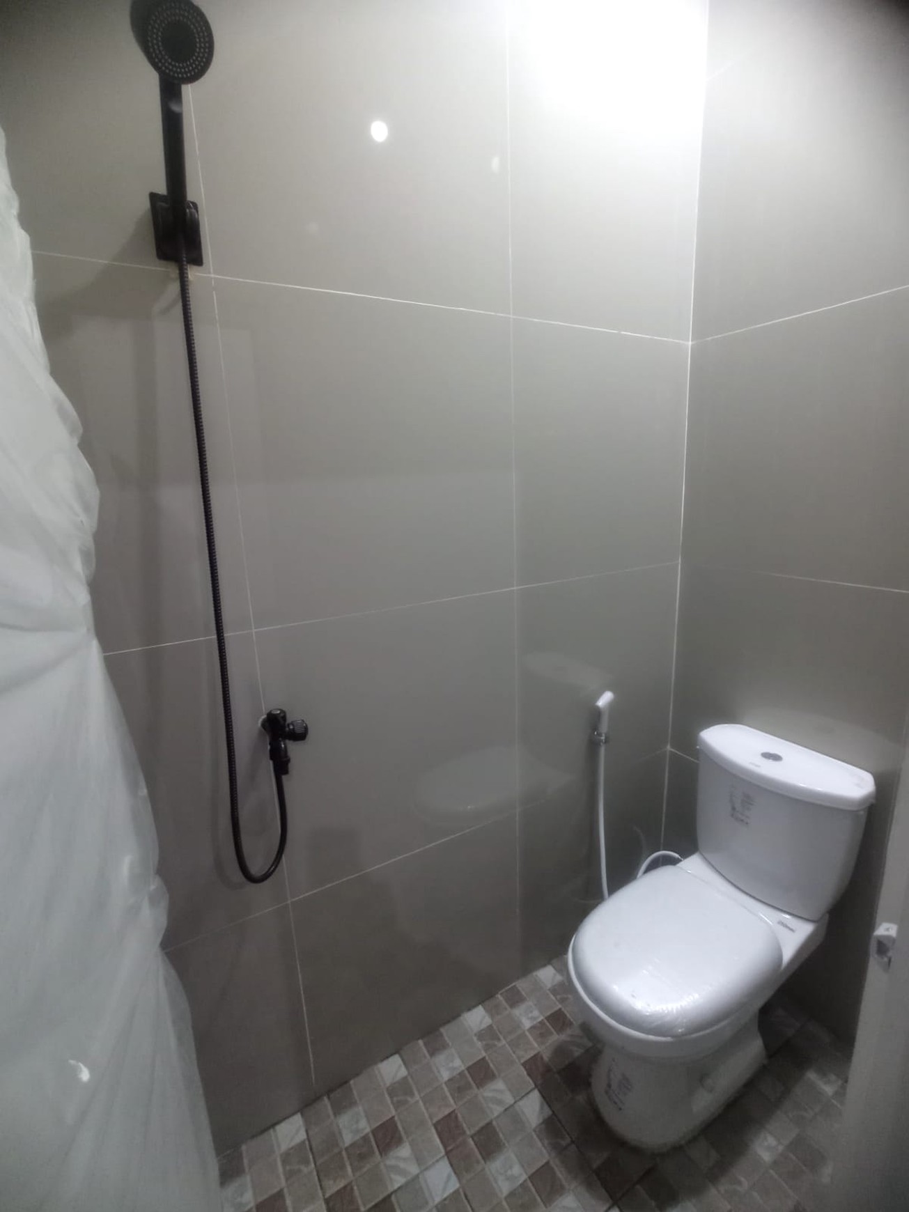 Harga 1M an di Surabaya Barat Rumah Baru Babatan Pilang