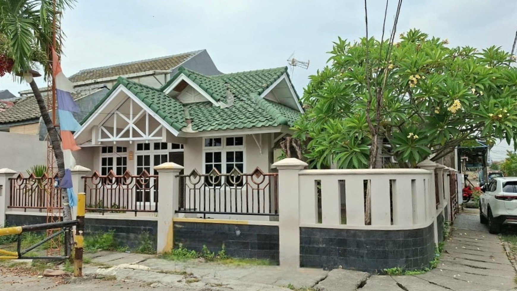 Rumah hoek luas. di Perumahan Harapan Indah, Jl Alpukat Raya