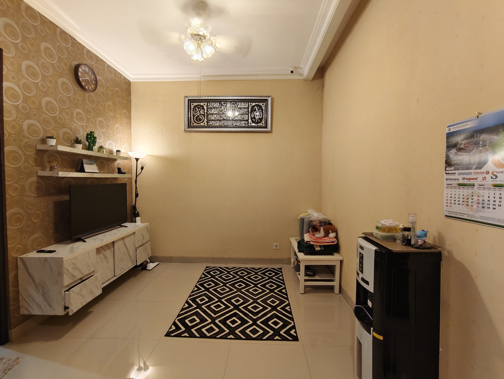 Rumah Mewah Furnished Kota Wisata
