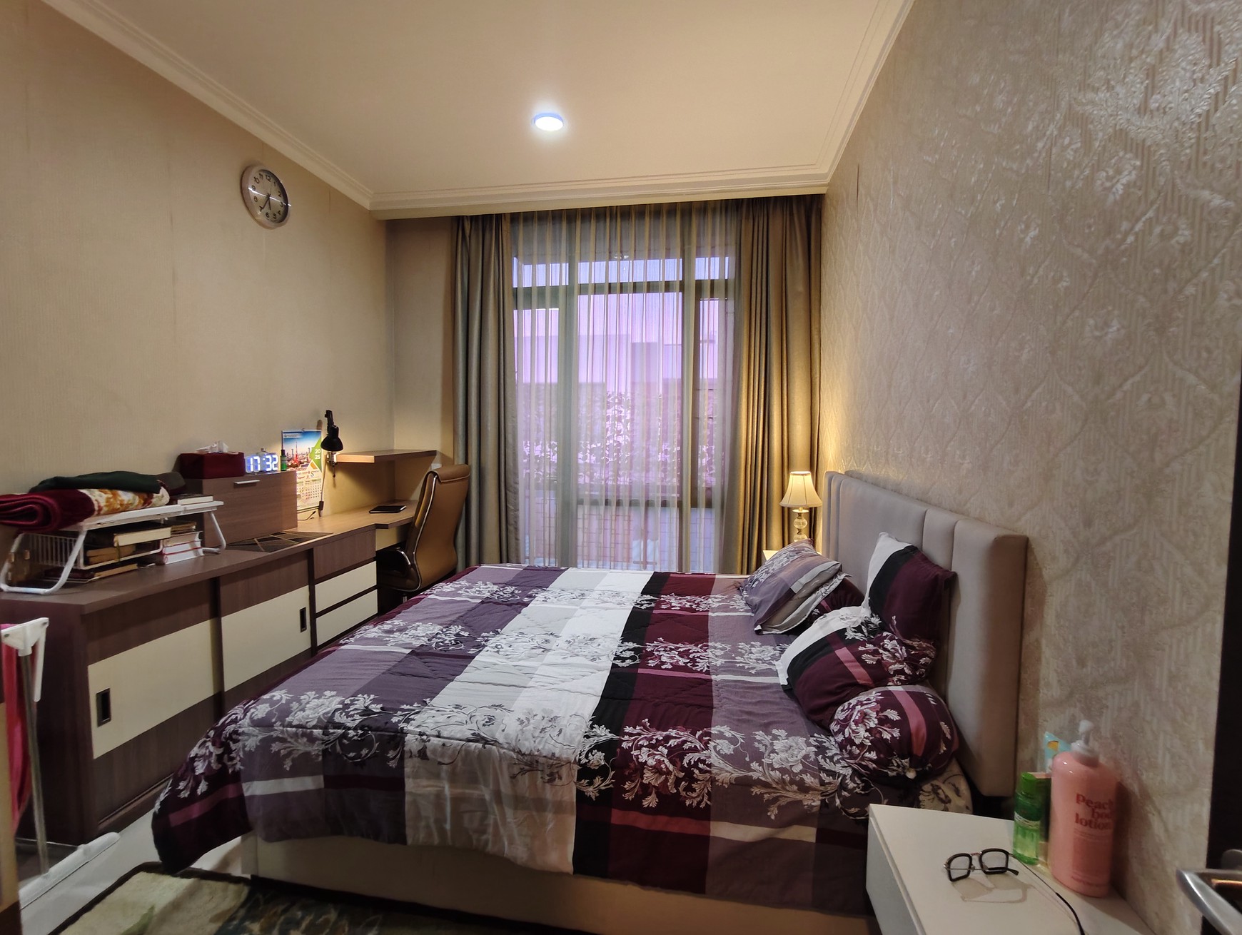 Rumah Mewah Furnished Kota Wisata