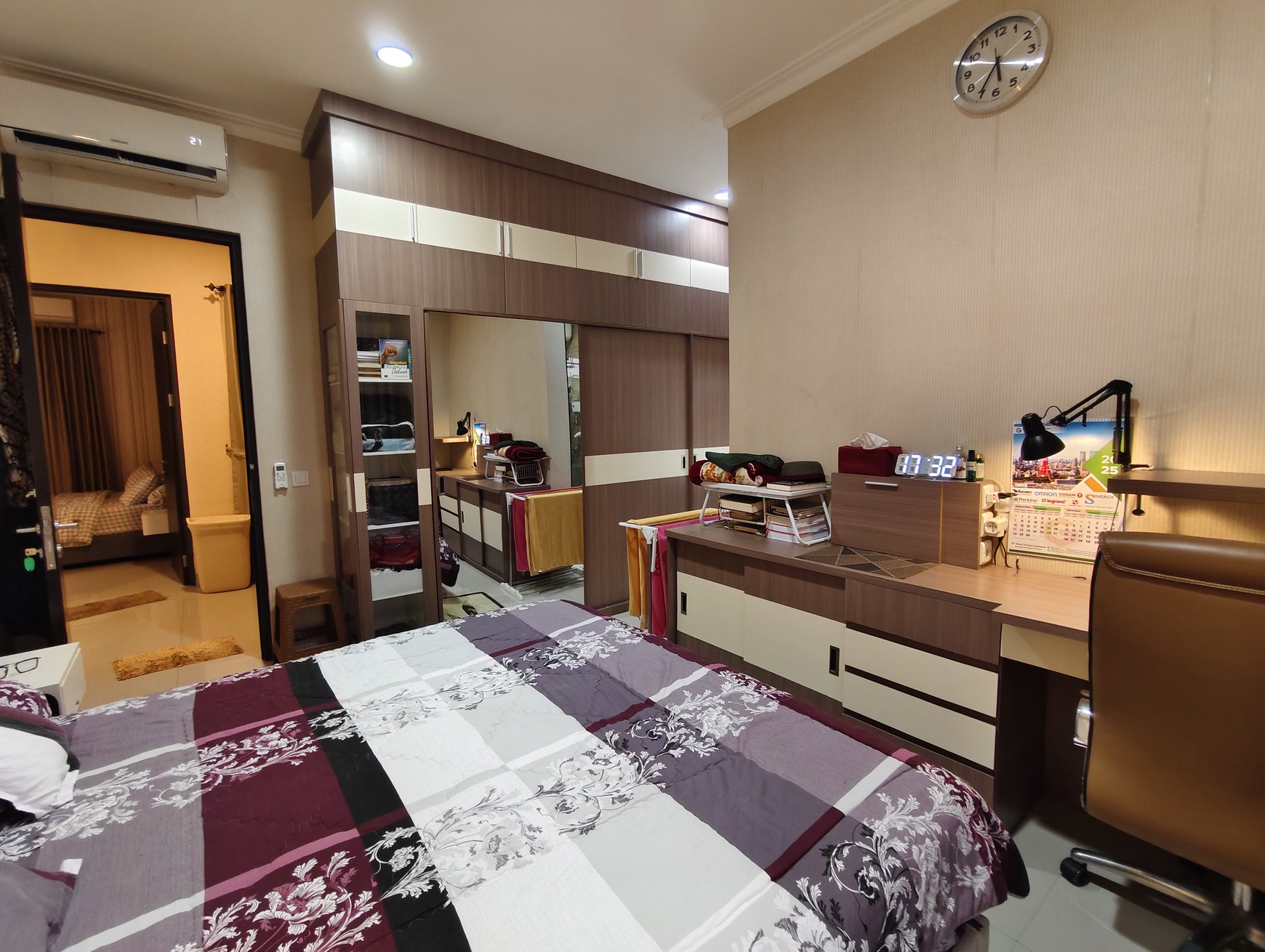 Rumah Mewah Furnished Kota Wisata
