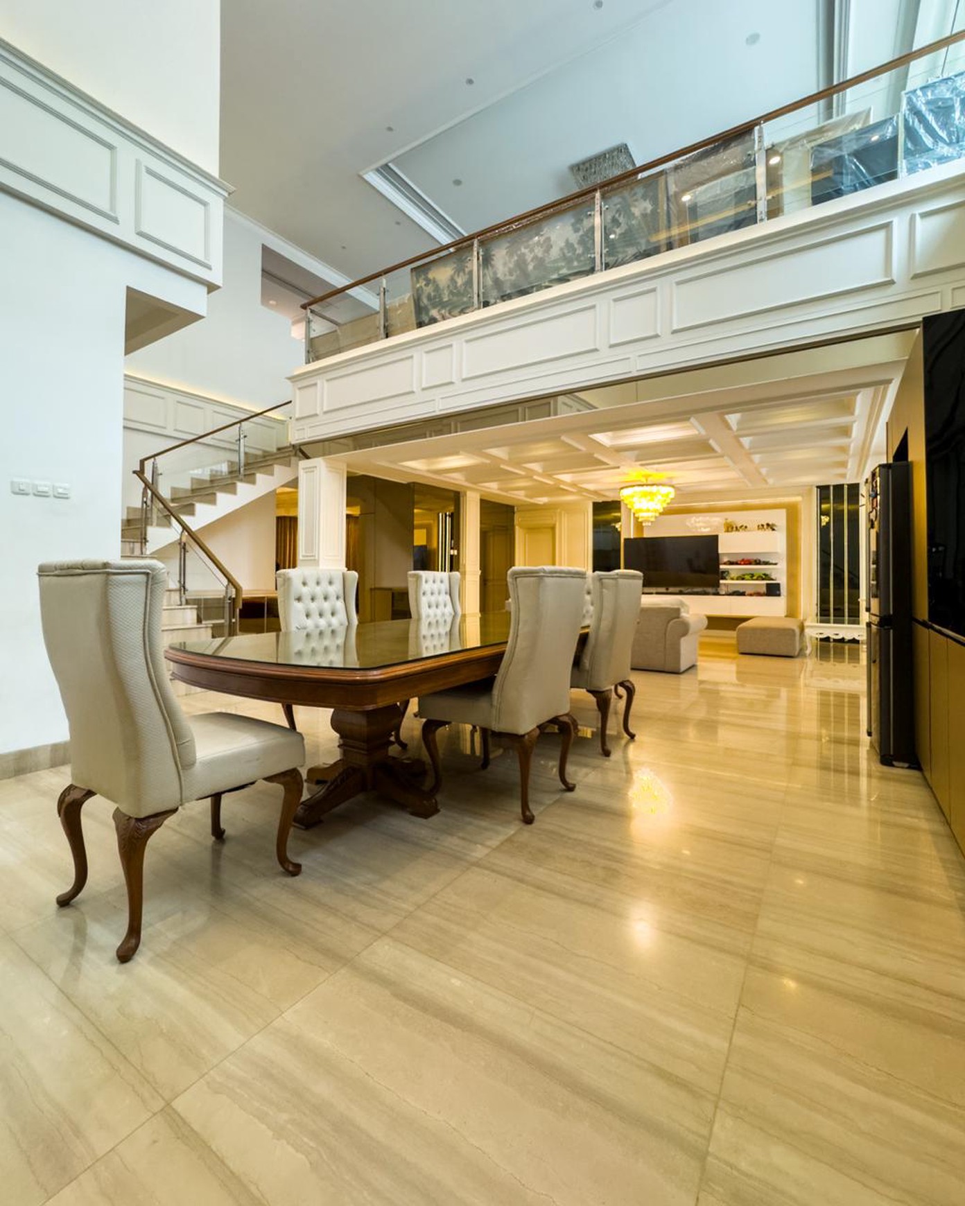 Rumah Mewah 2 Lantai