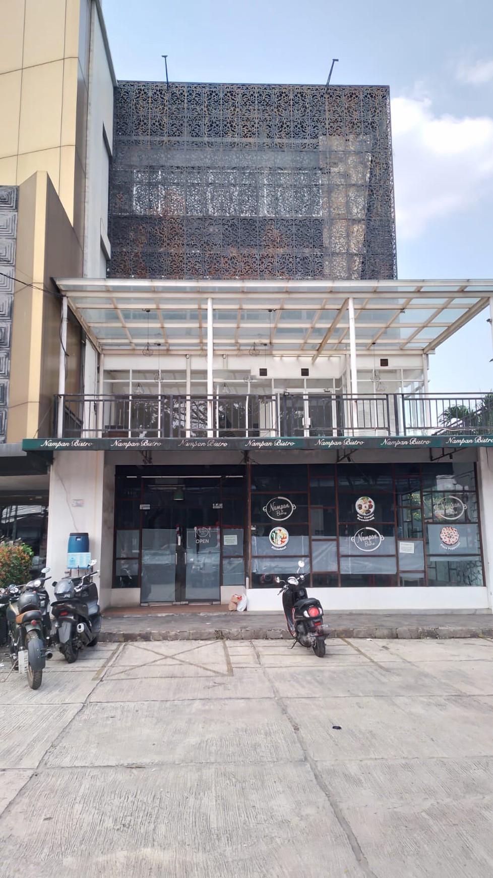 Ruang Usaha 4 Lantai dengan Luast Tanah 132 dan Luas Bangunan 278 SUrat SHM