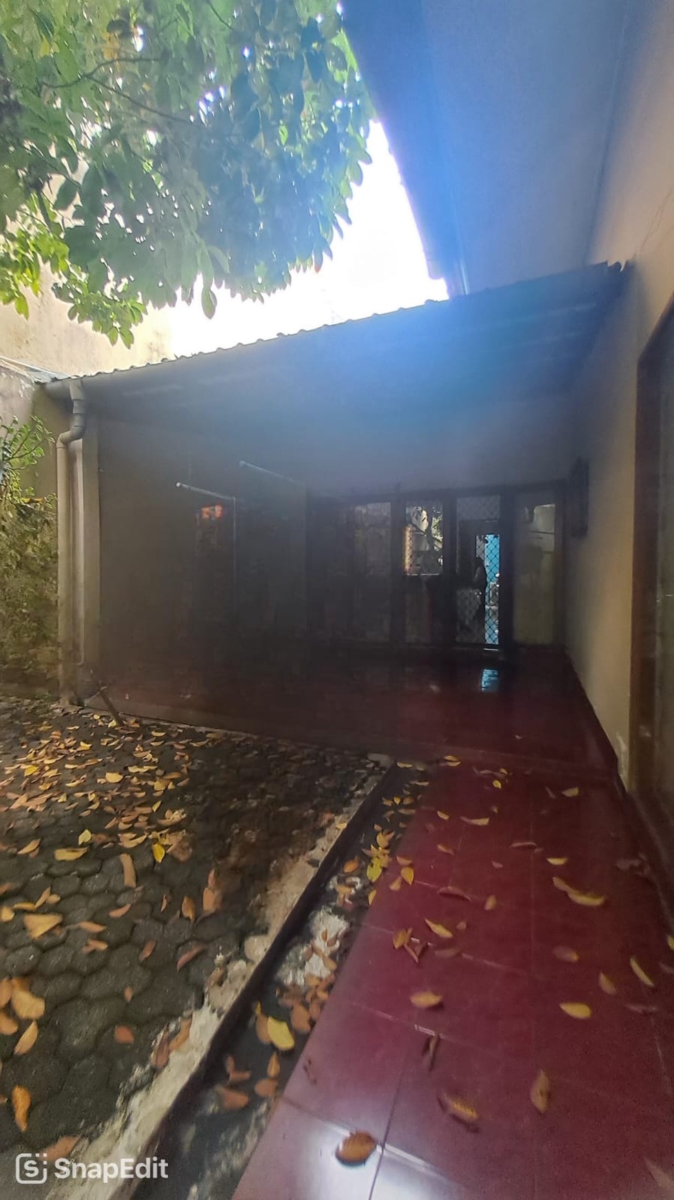 Cocok Untuk Bagun Rumah Impian - Rumah Lama LT. 666 m2 di Jagakarsa