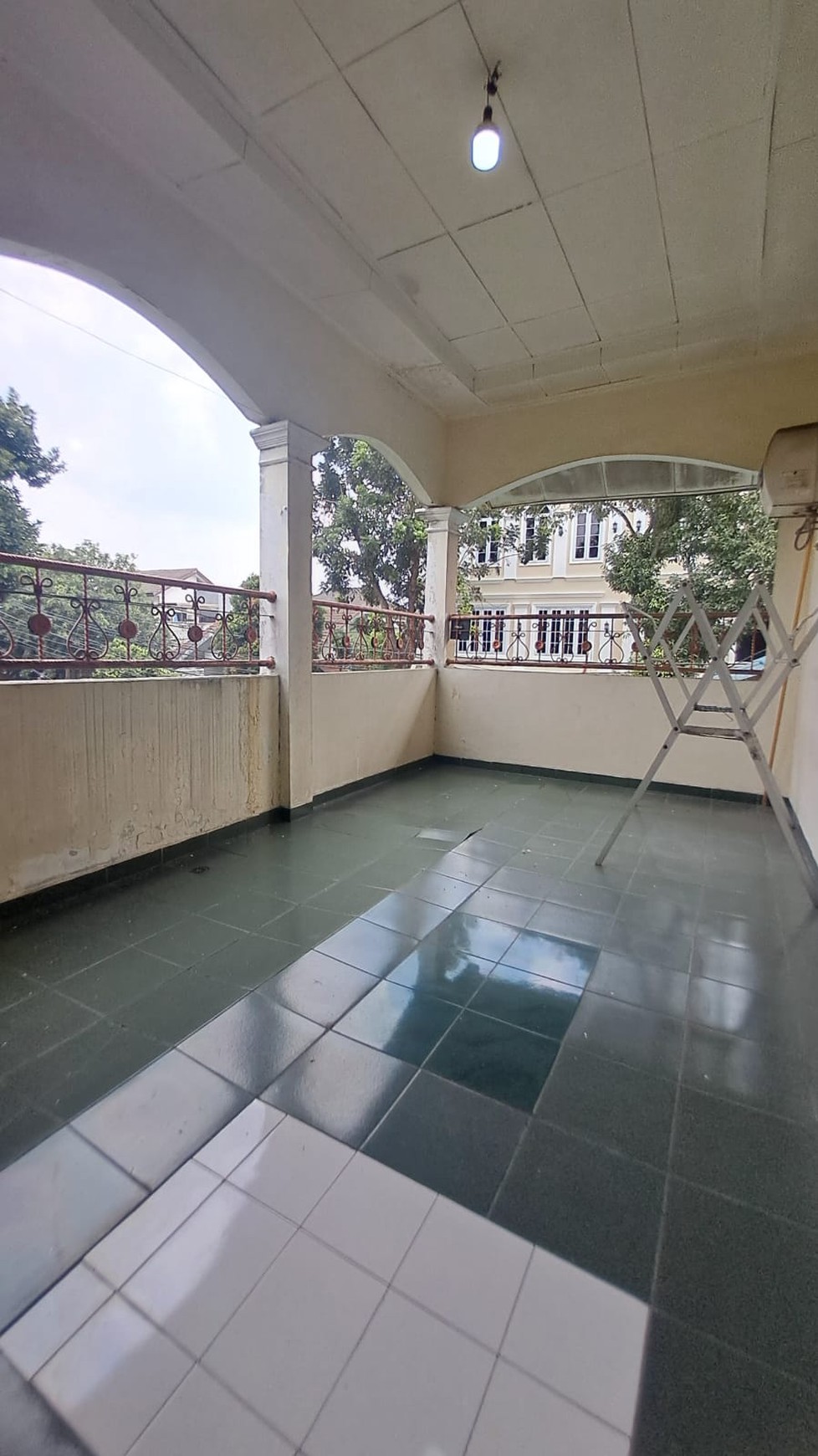 Cocok Untuk Bagun Rumah Impian - Rumah Lama LT. 666 m2 di Jagakarsa