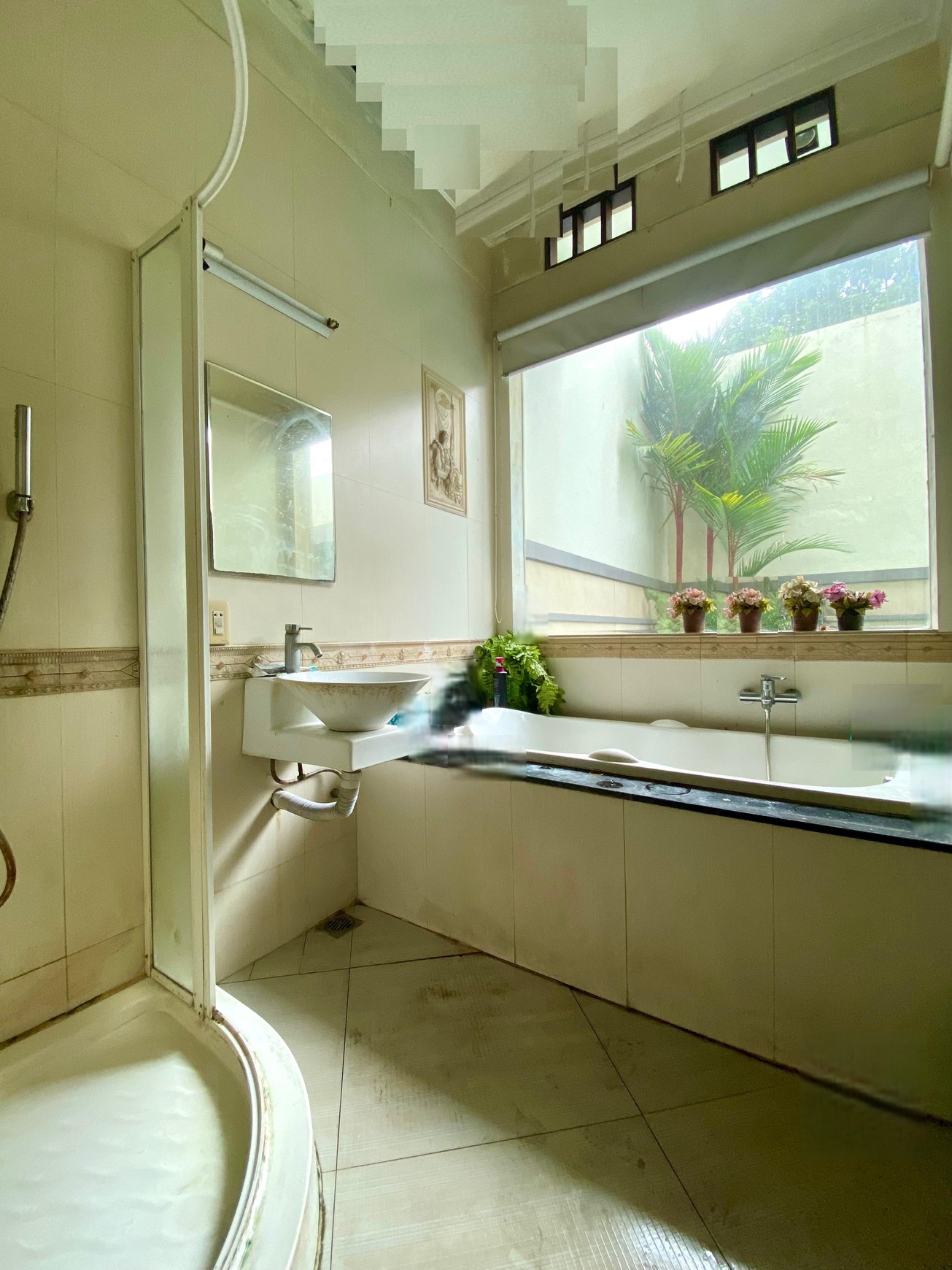 Rumah mewah dalam lingkungan premium dan strategis di Bintaro Jaya