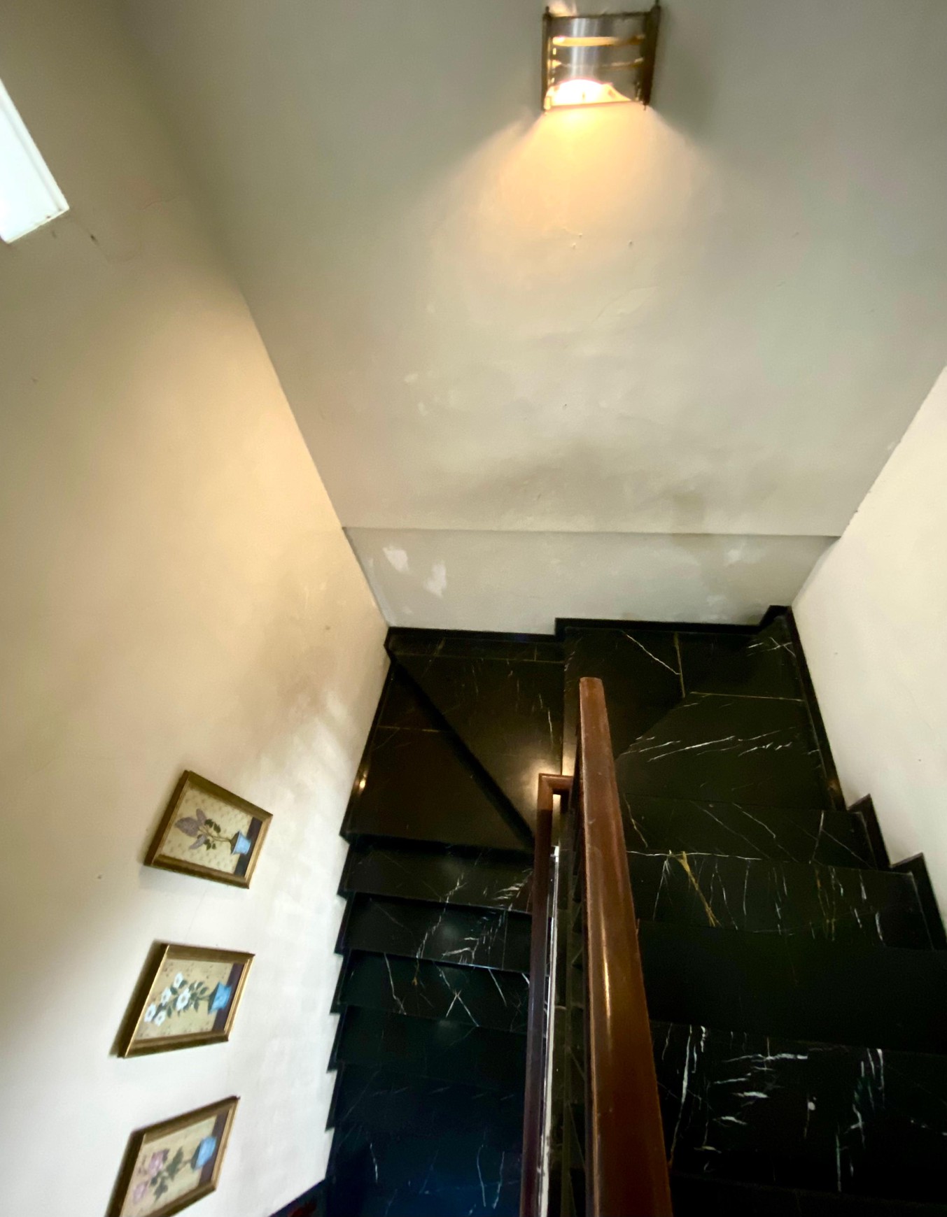 Rumah mewah dalam lingkungan premium dan strategis di Bintaro Jaya