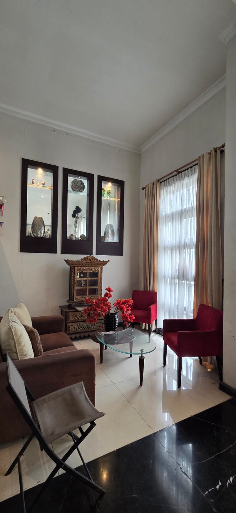 Rumah mewah dalam lingkungan premium dan strategis di Bintaro Jaya