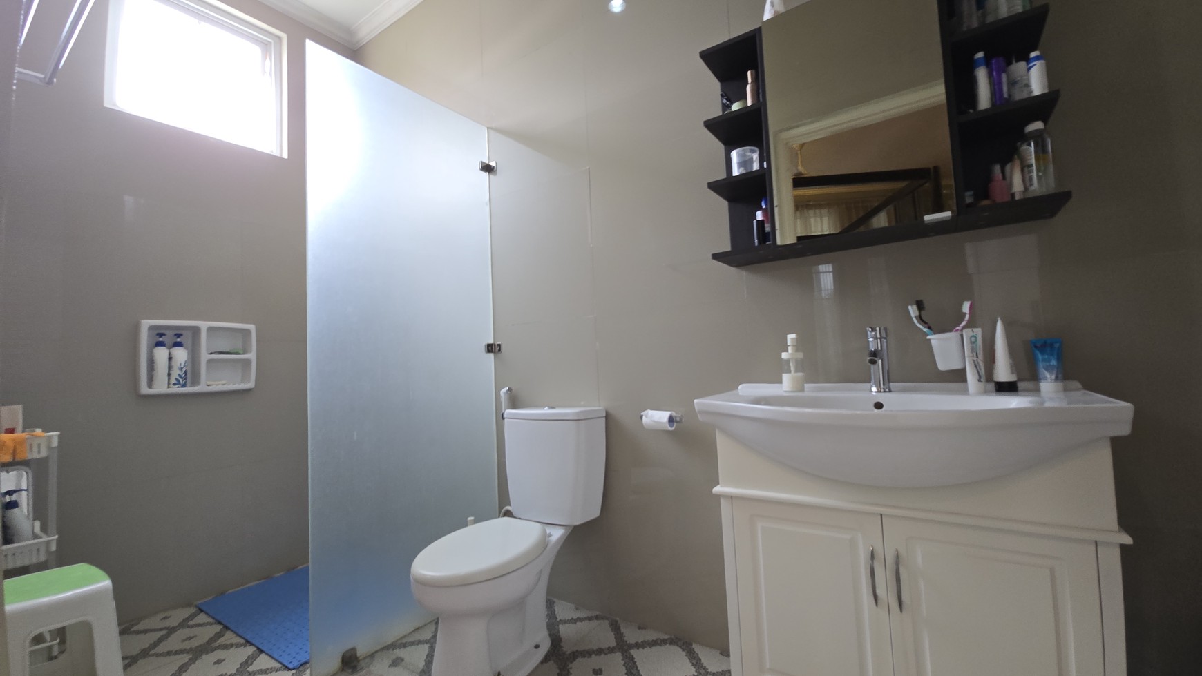 Rumah Siap Huni Terawat dan Lingkungan Asri di Discovery Conserva, Bintaro Jaya, Sektor 9