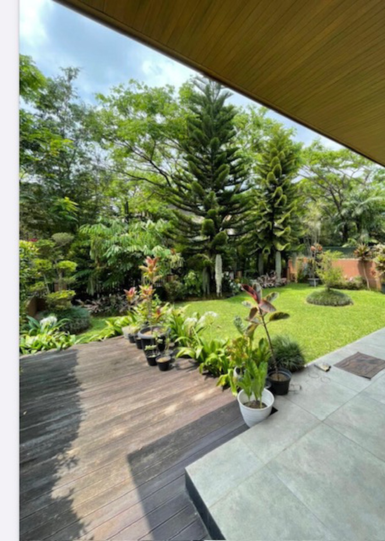Dijual Villa Cantik Bergaya Bali di Vimala Hiils Ciawi, Bogor