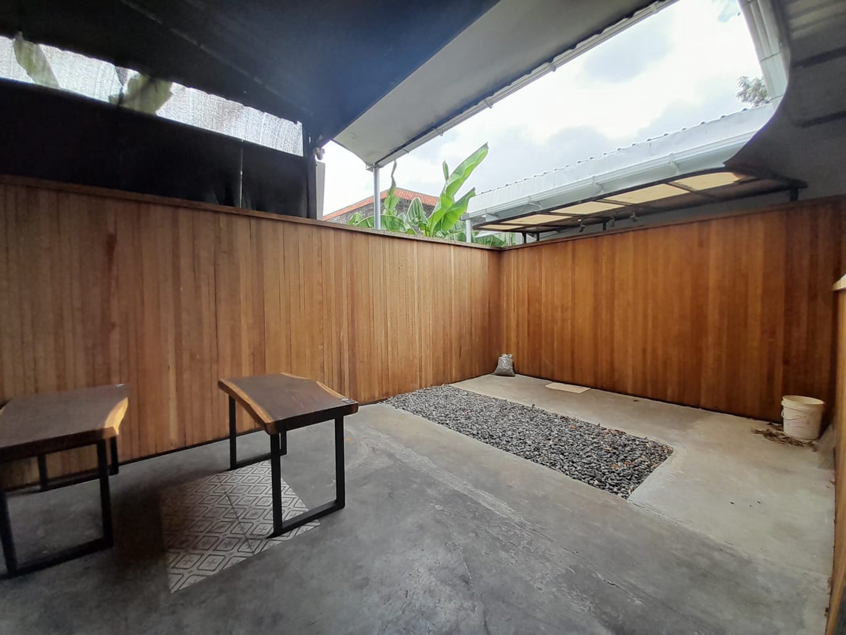 Dijual Ruang Usaha  Lokasi Strategis di Jalan Babarsari Depok Sleman 