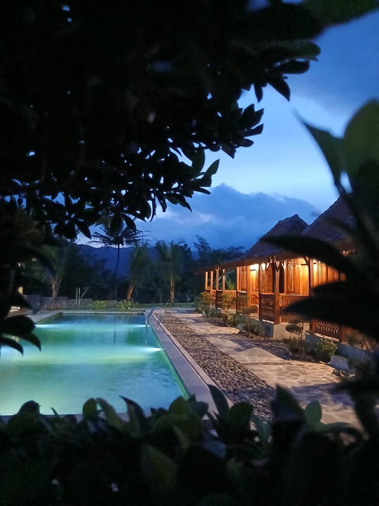 Miliki Investasi Villa Furnish 2511 Meter Persegi Dengan Pemandangan Pegunungan, Sukodadi, Bandung, Magelang