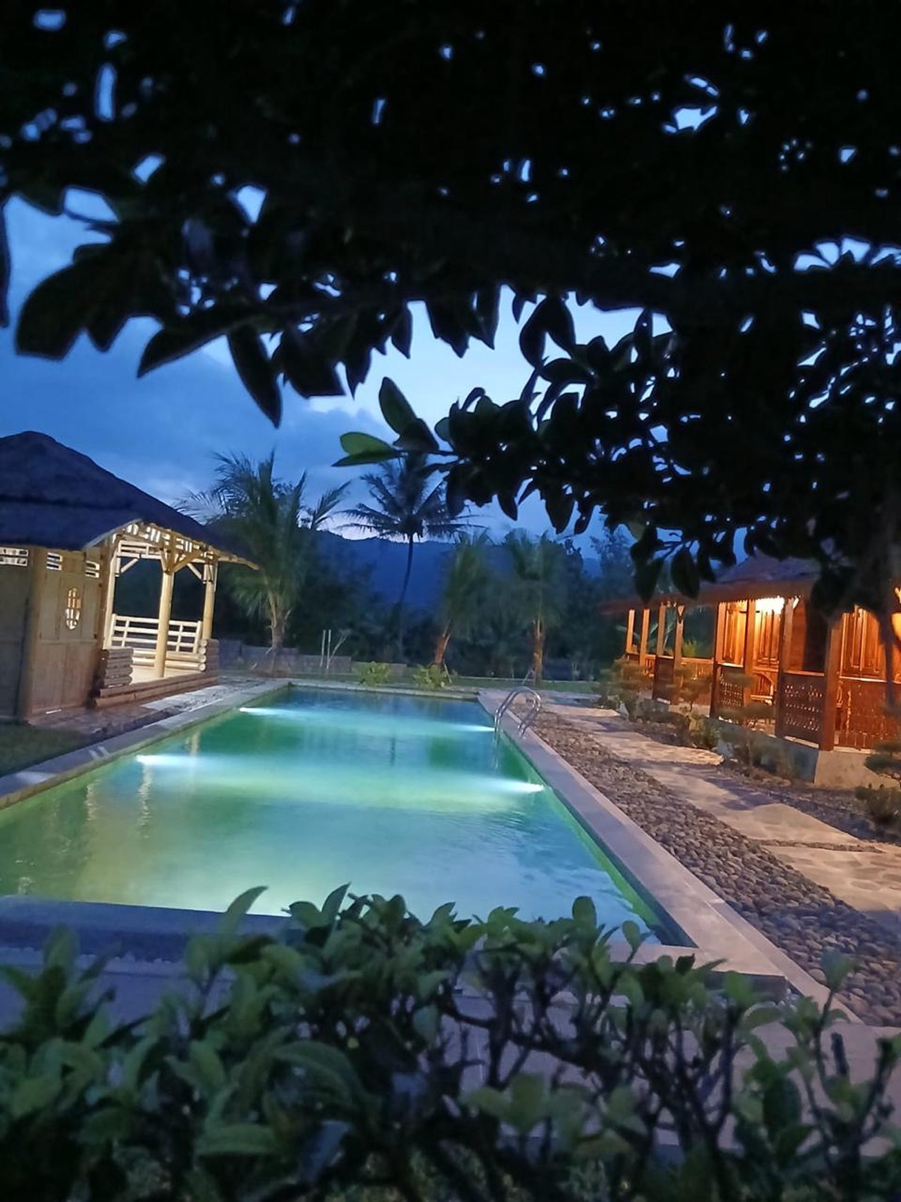 Miliki Investasi Villa Furnish 2511 Meter Persegi Dengan Pemandangan Pegunungan, Sukodadi, Bandung, Magelang
