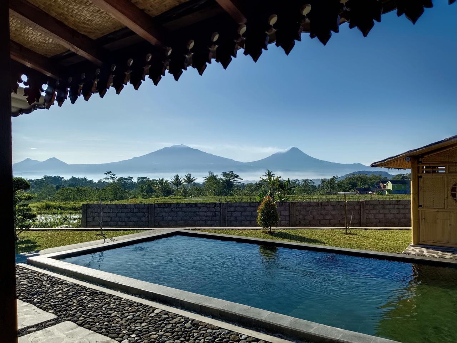 Miliki Investasi Villa Furnish 2511 Meter Persegi Dengan Pemandangan Pegunungan, Sukodadi, Bandung, Magelang