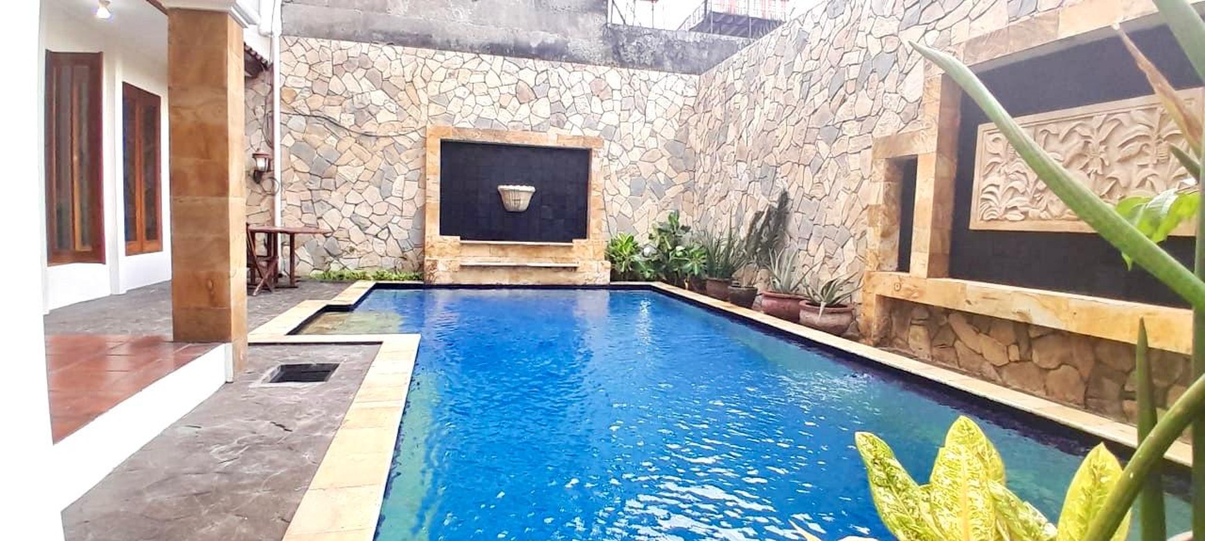 Rumah Hitung Tanah Area Cipete