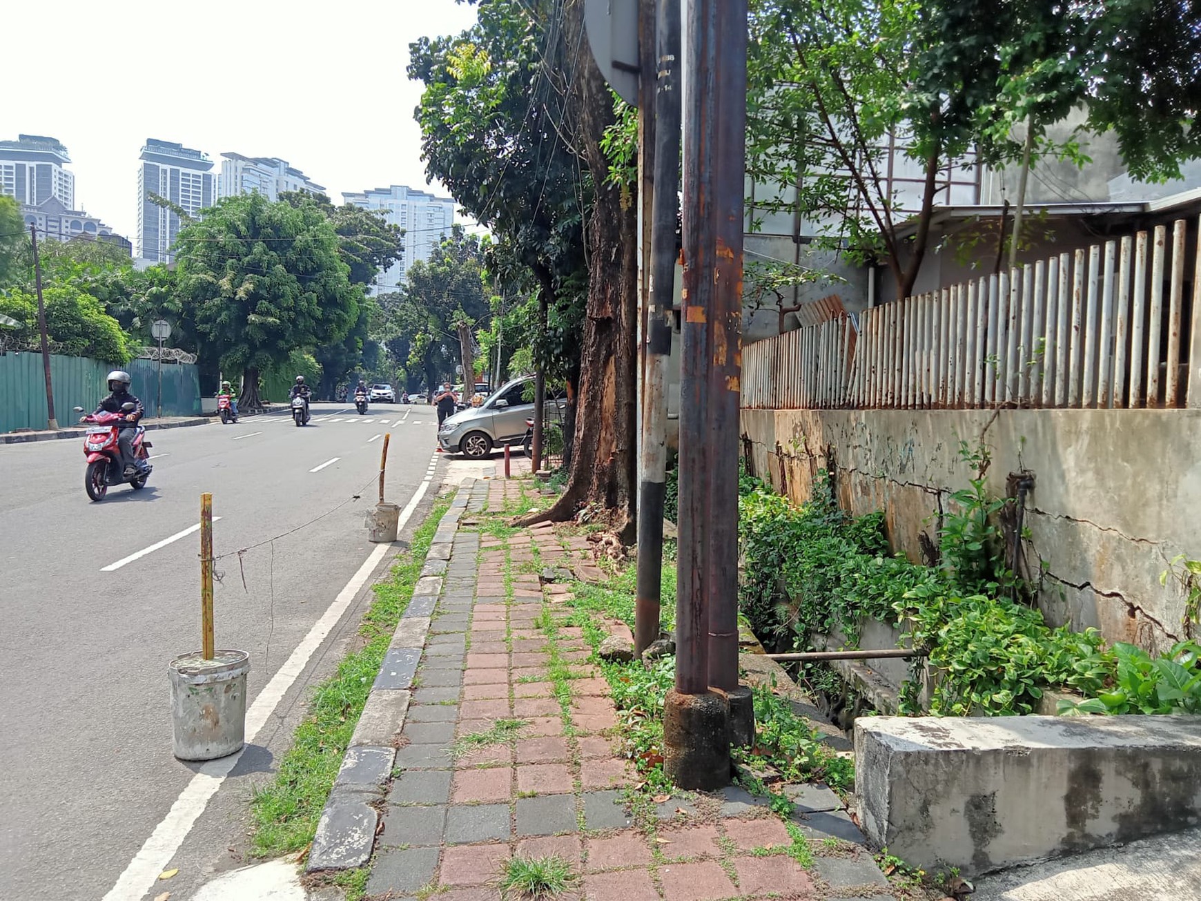 Dijual Rumah Lama Lokasi Cukup Strategis Di Kebayoran Baru, Jakarta Selatan