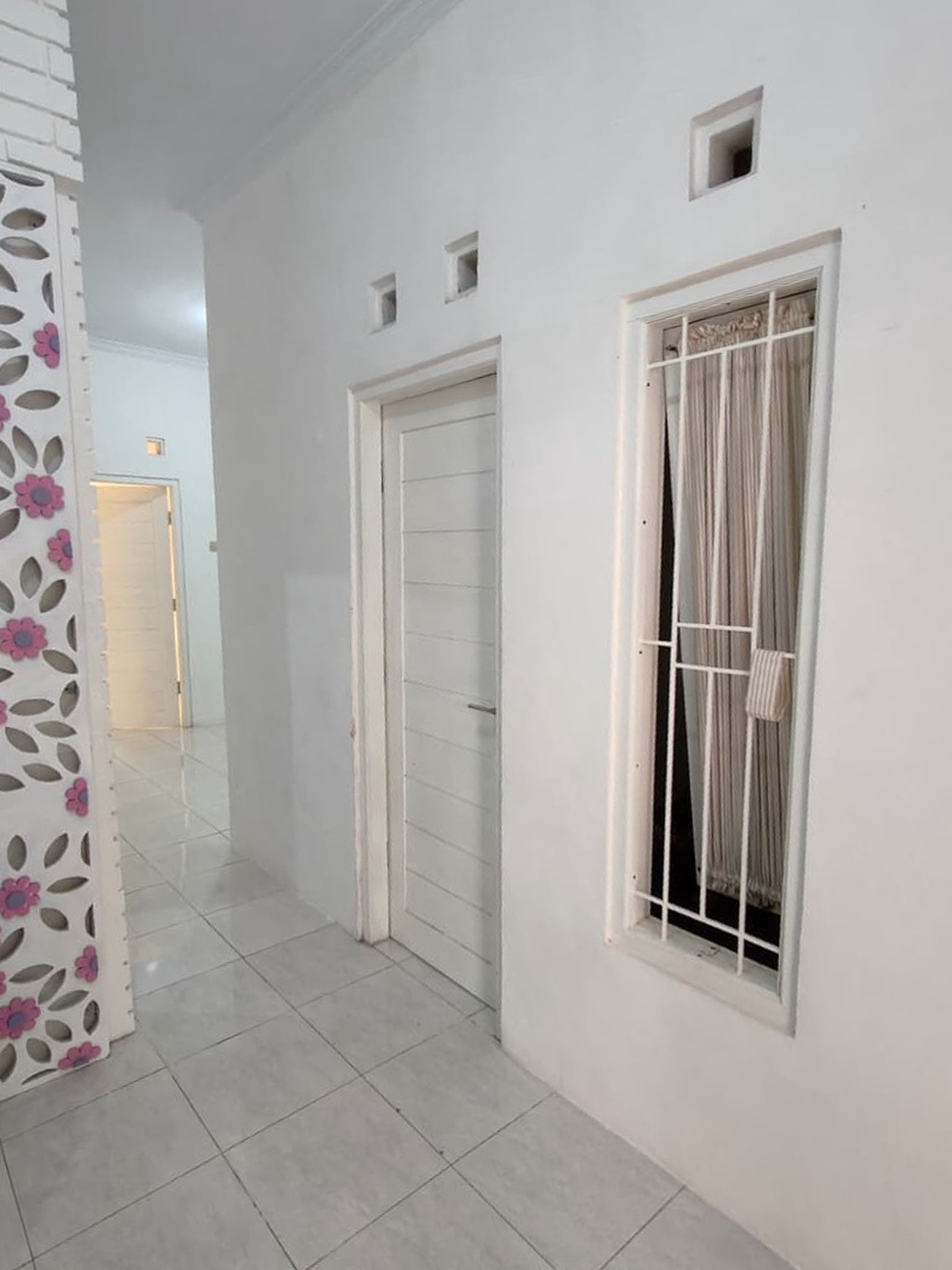 Rumah Tinggal di Dekat Rumah Sakit Queen Latifa, Ring Road Barat