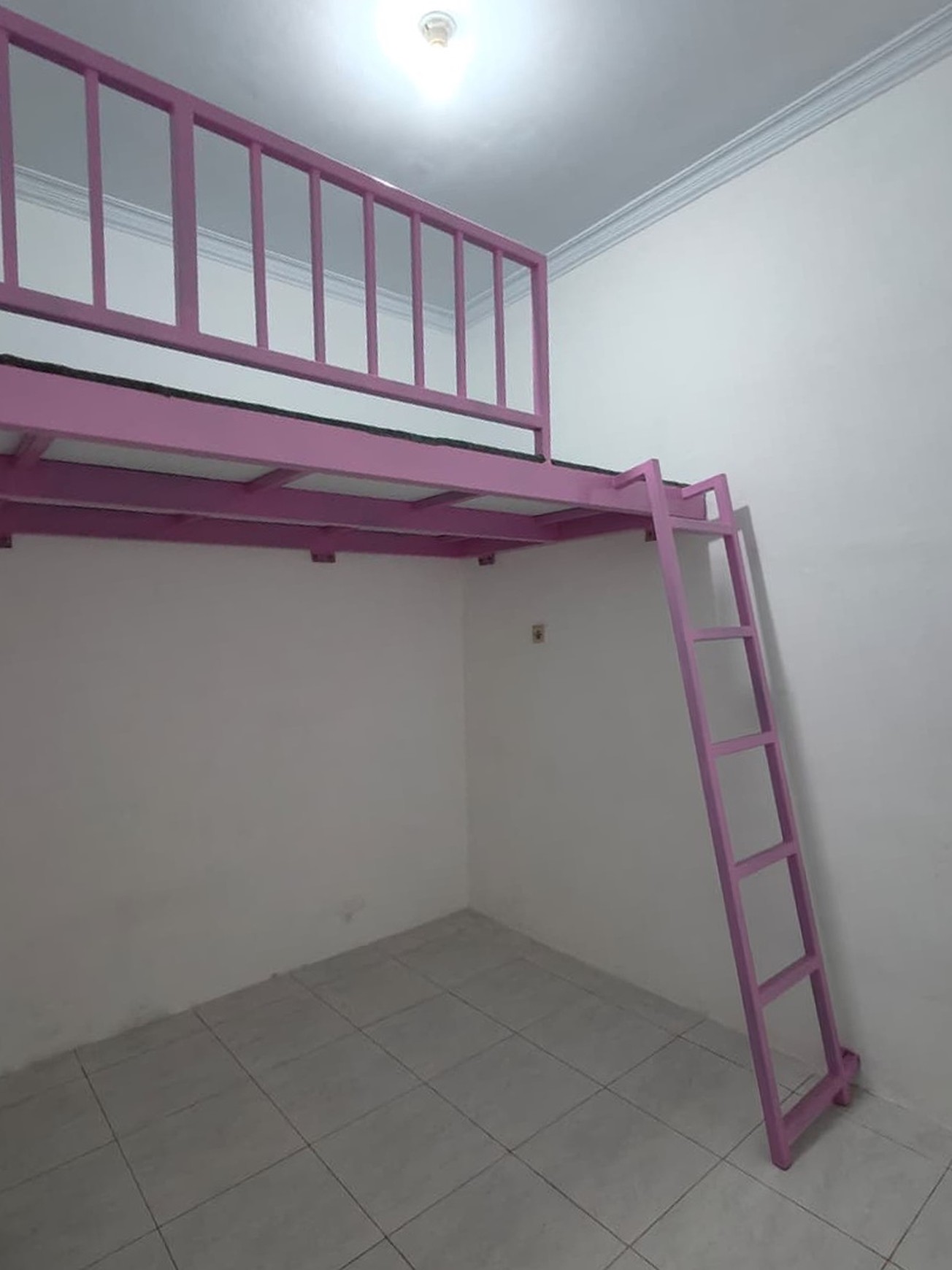 Rumah Tinggal di Dekat Rumah Sakit Queen Latifa, Ring Road Barat