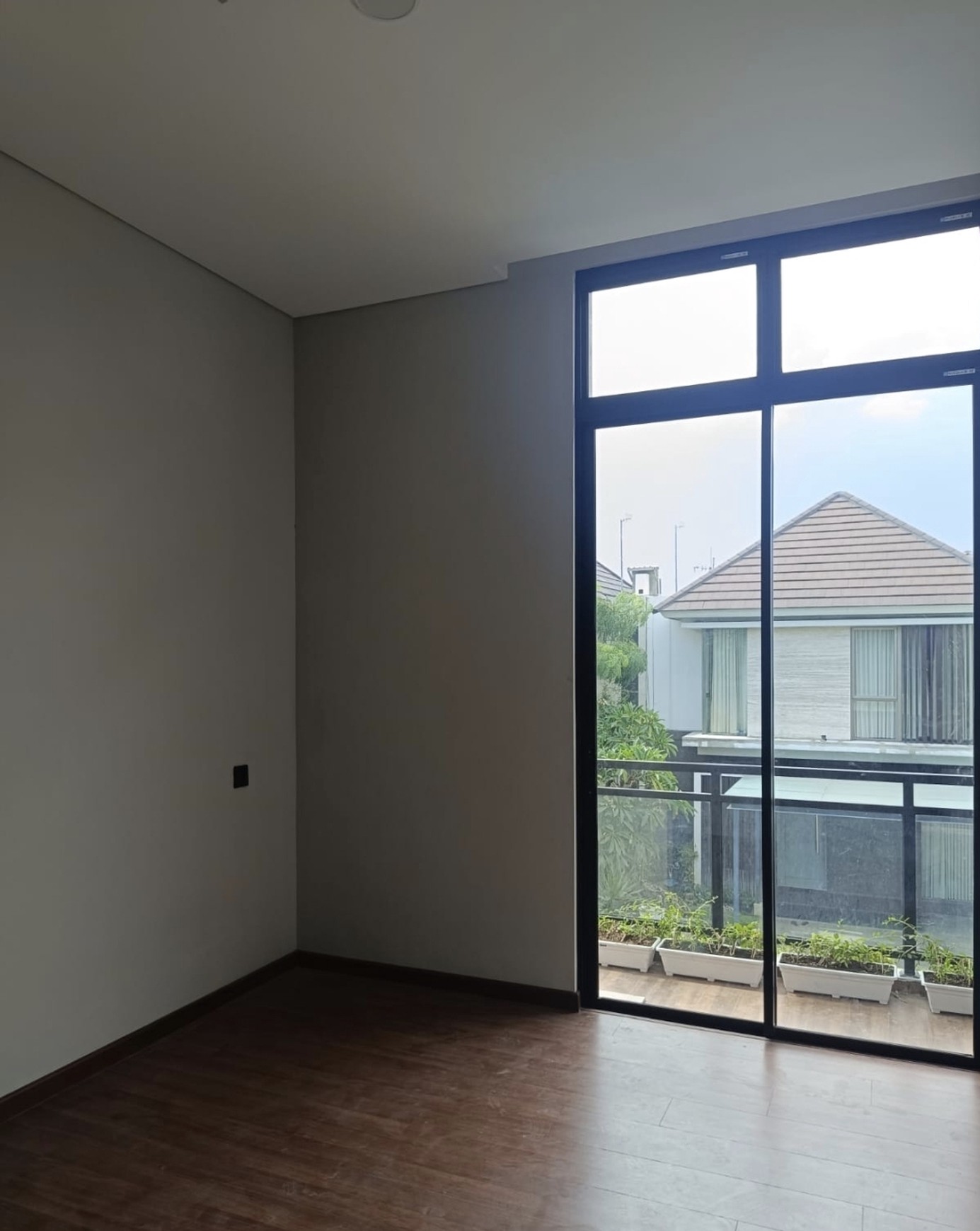 DIJUAL RUMAH BARU MODERN Tropical Balinese, CitraLand Utama, Surabaya Barat