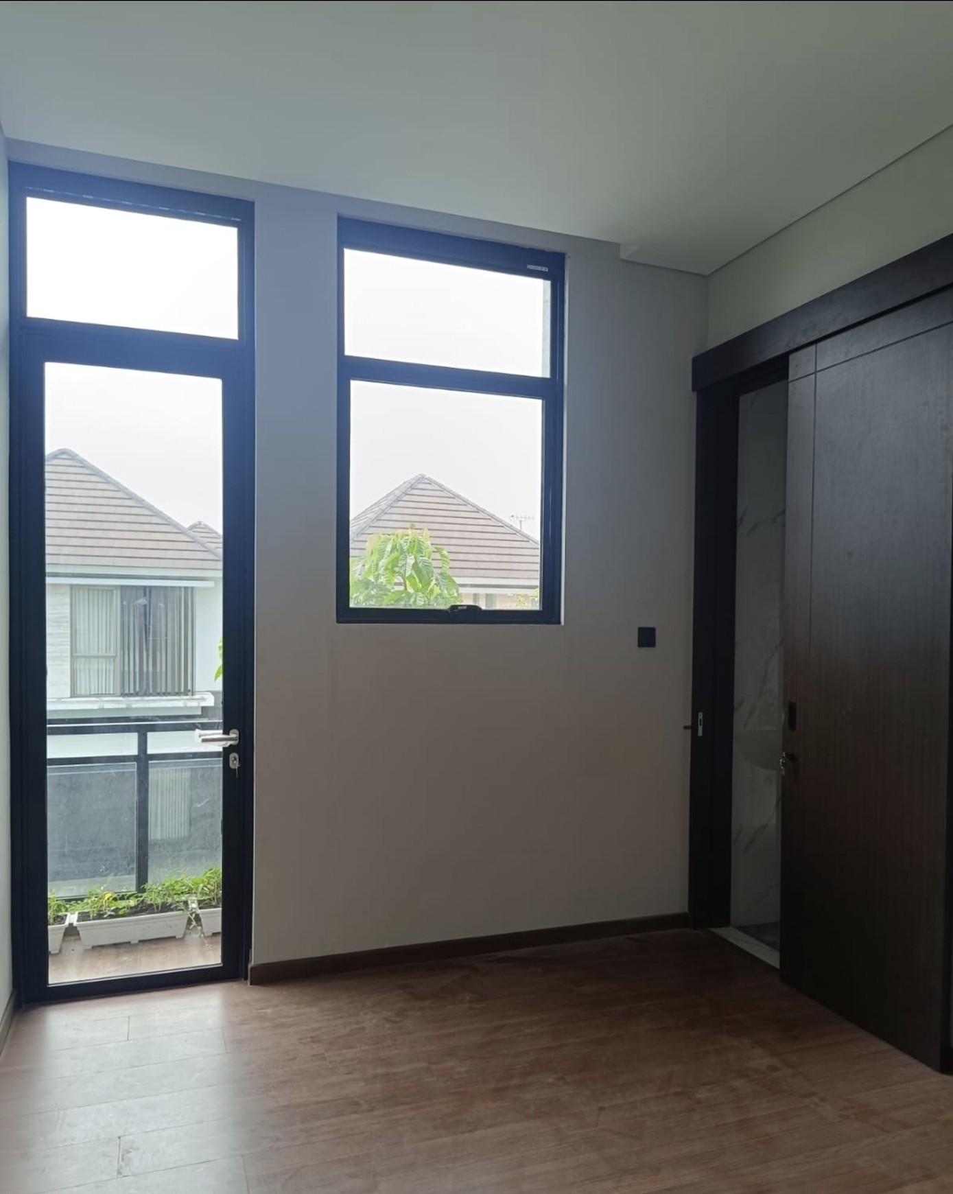 DIJUAL RUMAH BARU MODERN Tropical Balinese, CitraLand Utama, Surabaya Barat