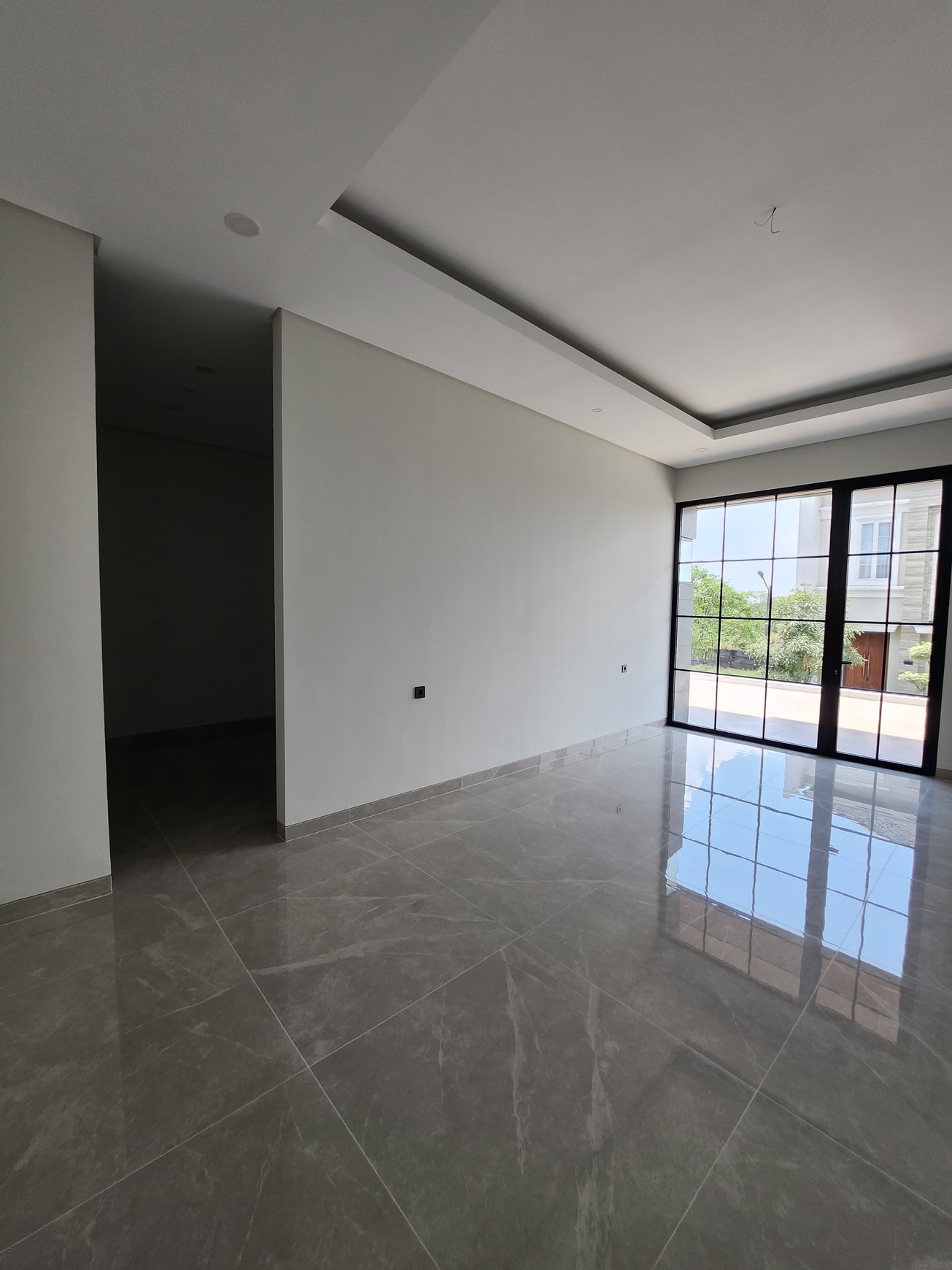 Dijual Rumah Baru Waterfront Citraland Surabaya New Modern Bonus Semi Furnished Dekat Universitas Ciputra, Hokky Buah, Fresh Market