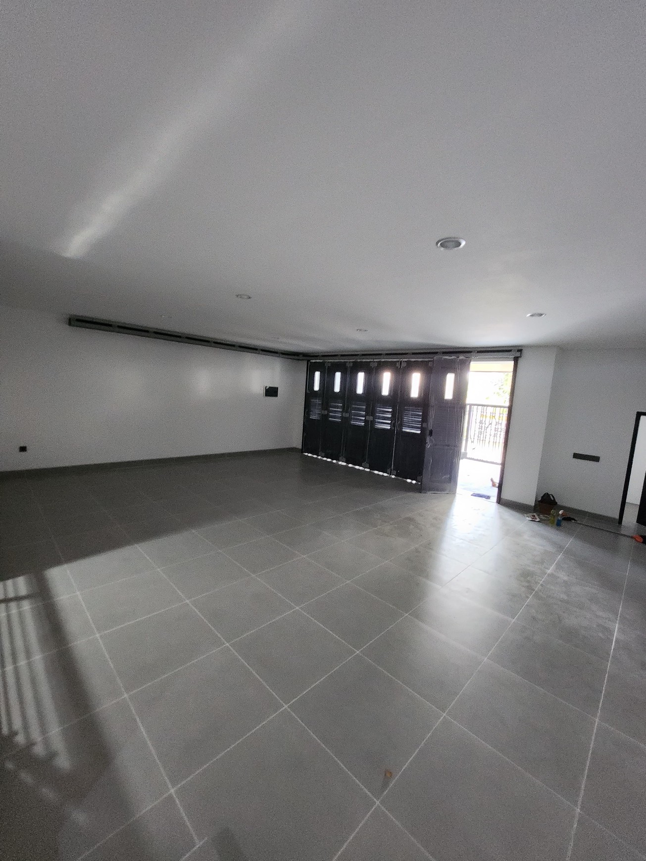 Dijual Rumah Baru Waterfront Citraland Surabaya New Modern Bonus Semi Furnished Dekat Universitas Ciputra, Hokky Buah, Fresh Market