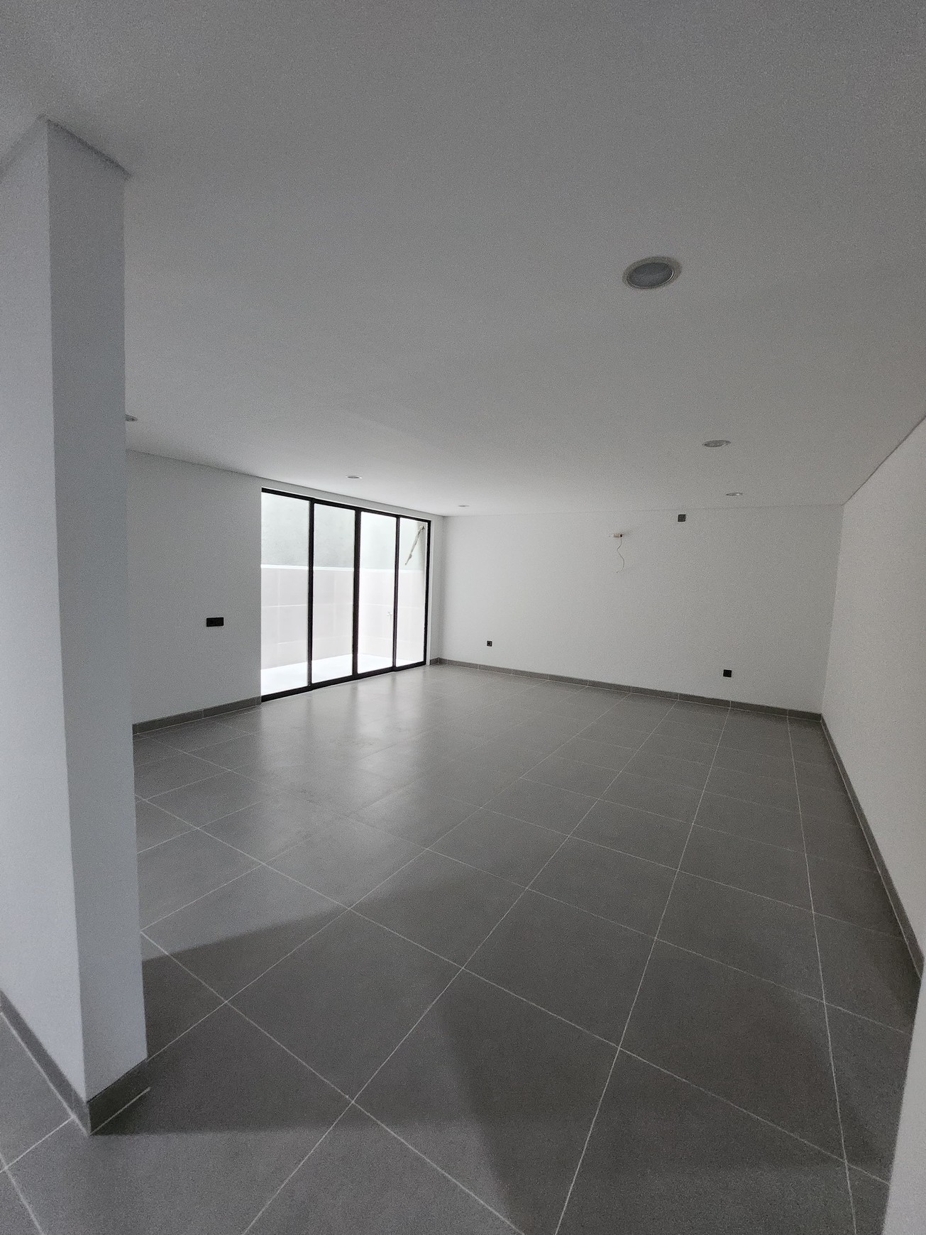 Dijual Rumah Baru Waterfront Citraland Surabaya New Modern Bonus Semi Furnished Dekat Universitas Ciputra, Hokky Buah, Fresh Market