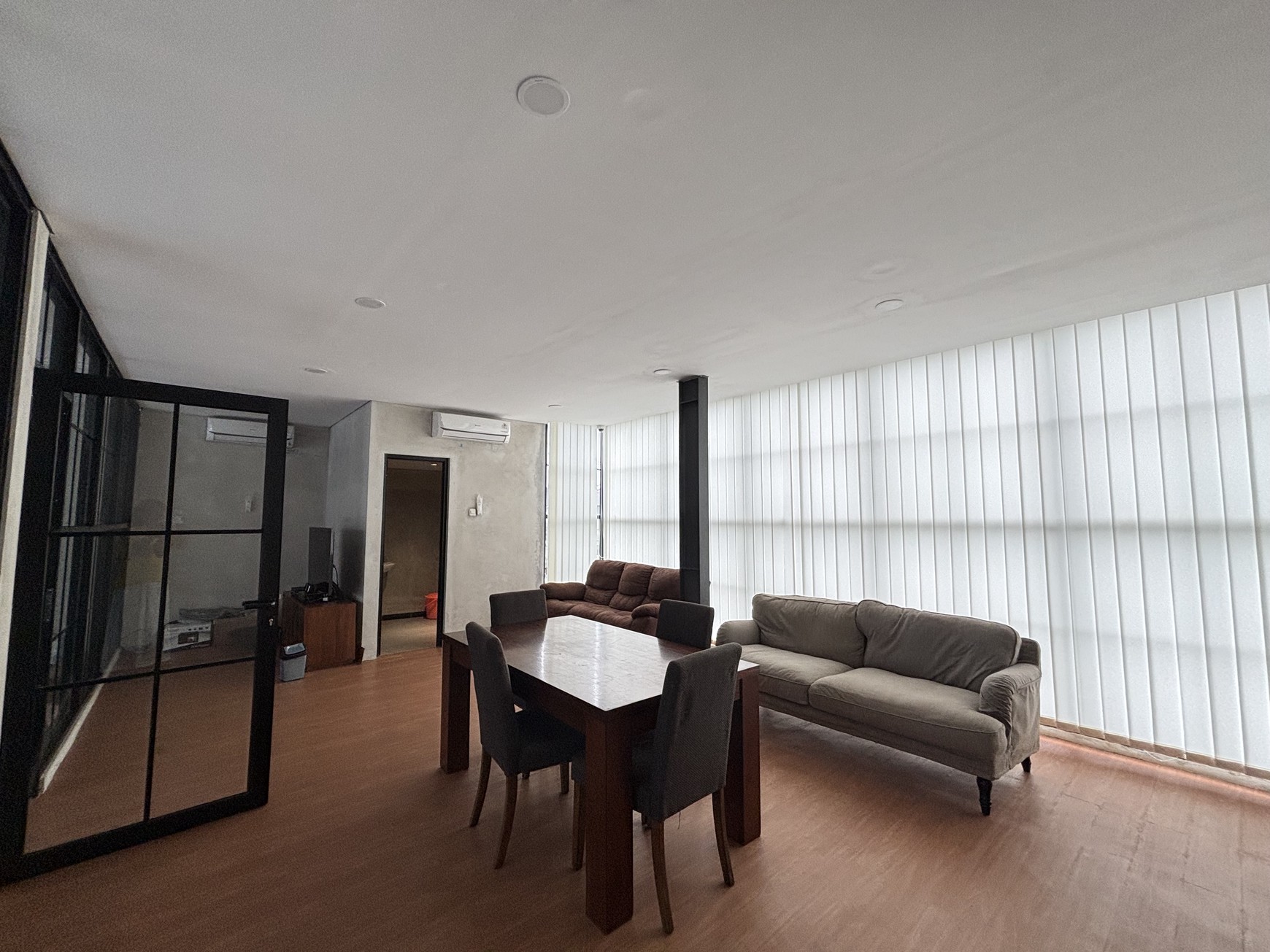 Gudang Luas 220m2 di Jl. Raya Cendana Limus Pratama Cileungsi