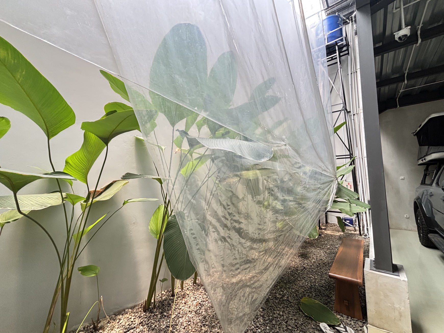 Gudang Luas 220m2 di Jl. Raya Cendana Limus Pratama Cileungsi