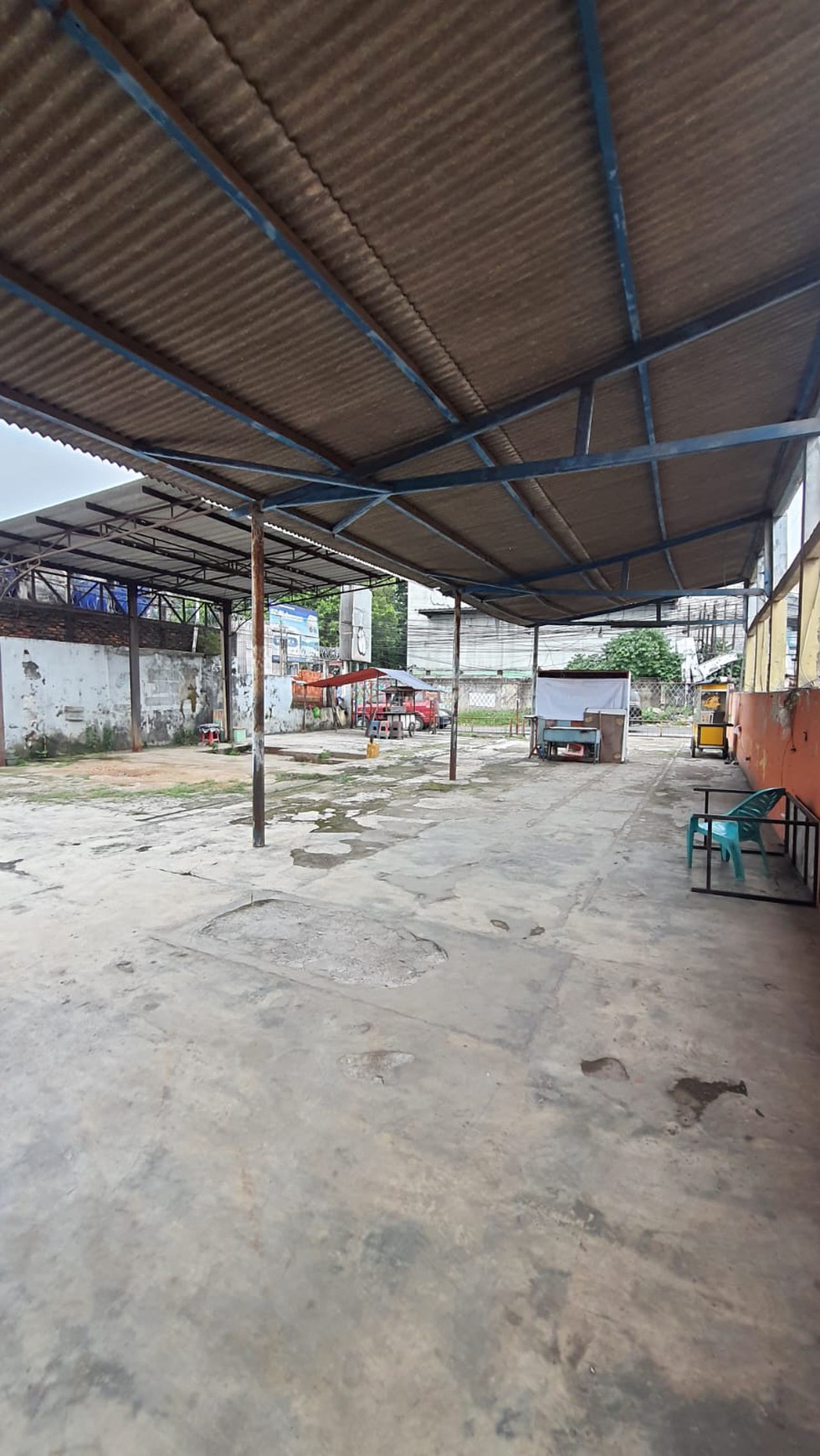 Disewa Kavling Lokasi Strategis dengan Luas Tanah 429 m2 ada bangunan 50 m2 Surat SHM