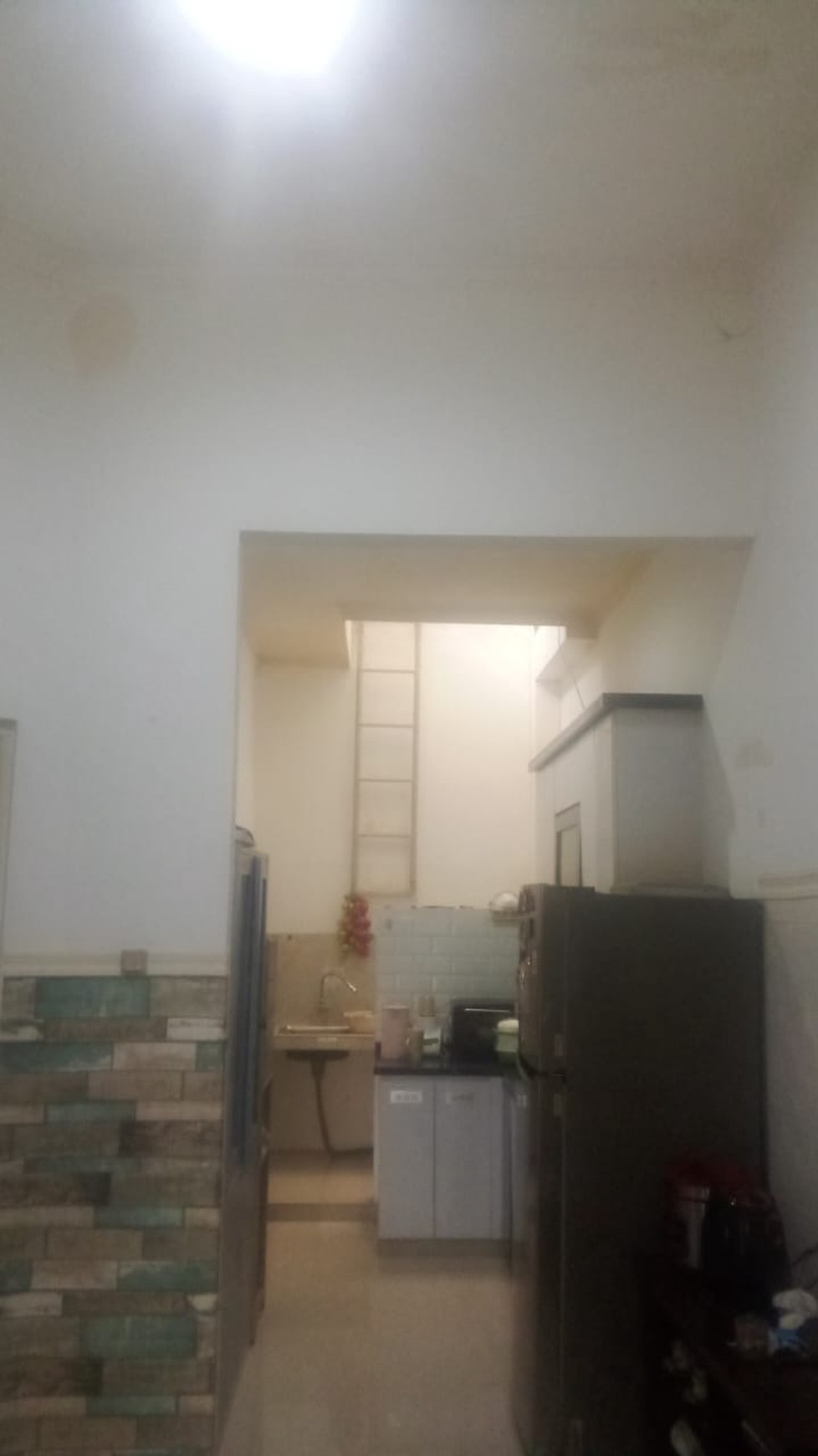 Rumah 2 Lantai Siap Huni dengan Hunian Nyaman dan Asri @Ciputat Timur