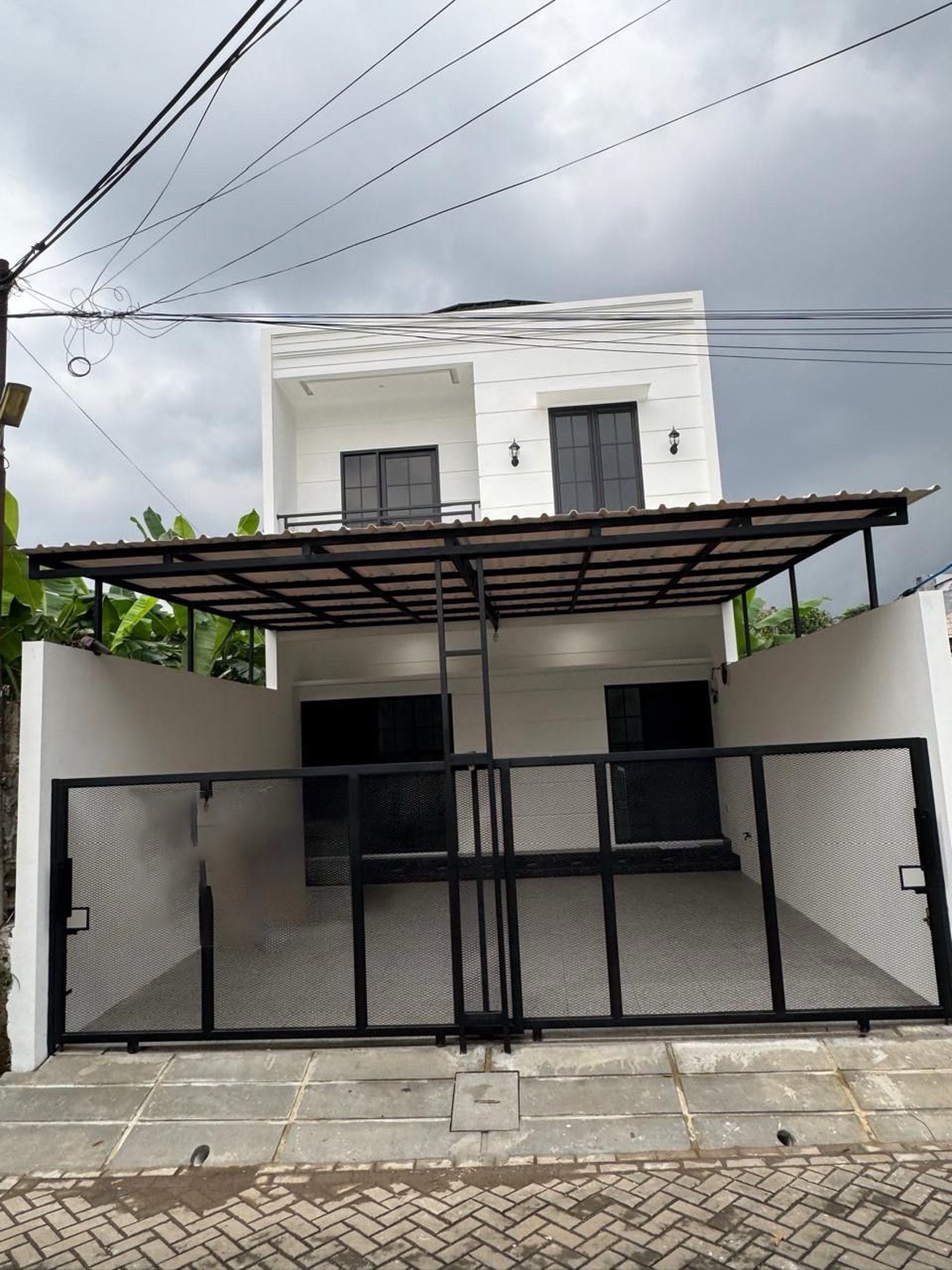 Rumah 2 Lantai Siap Huni di Pondok Ranji dengan KT 3+1 KM 3+1 Surat SHM Granit Hunian Nyaman dan Asri