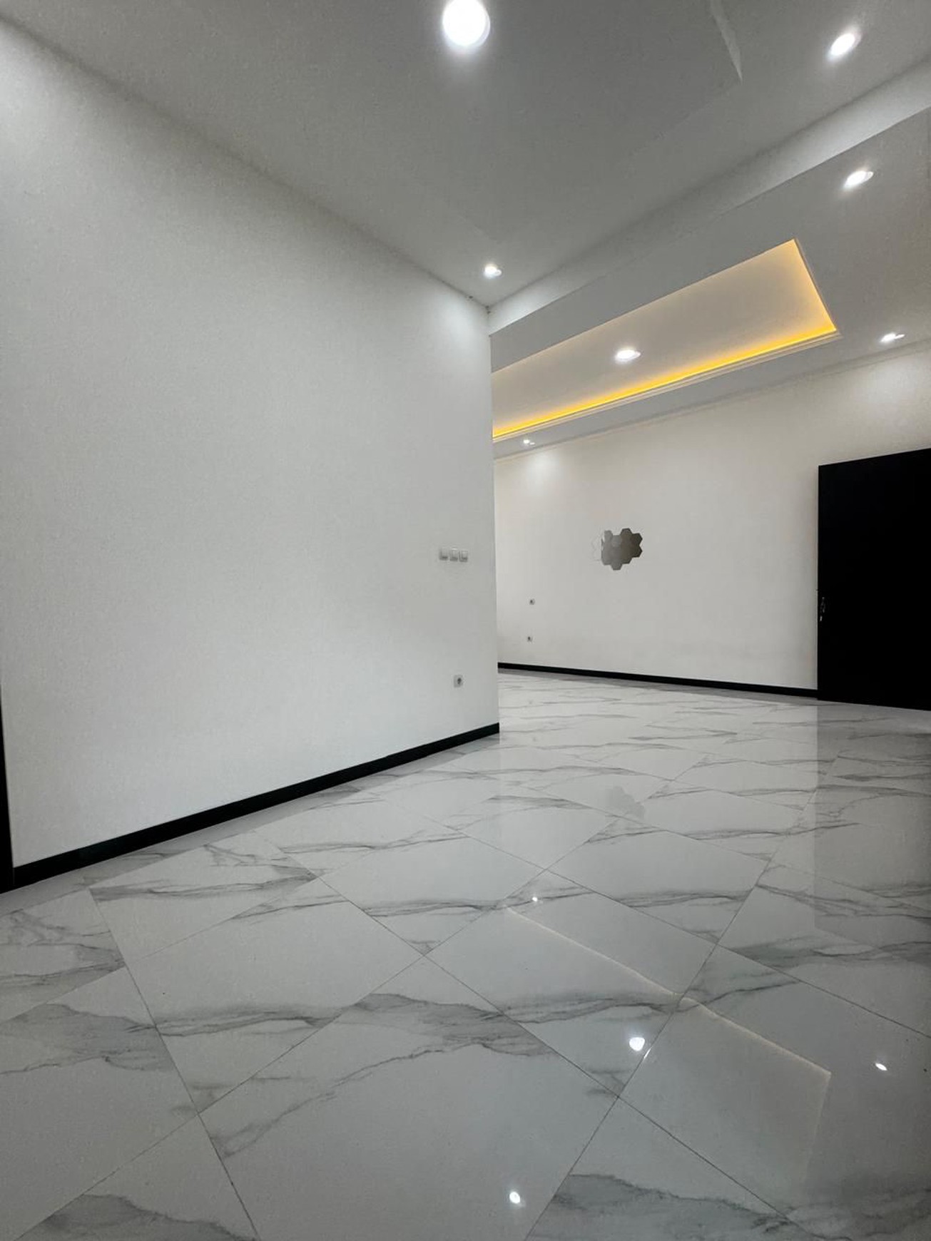 Rumah 2 Lantai Siap Huni di Pondok Ranji dengan KT 3+1 KM 3+1 Surat SHM Granit Hunian Nyaman dan Asri
