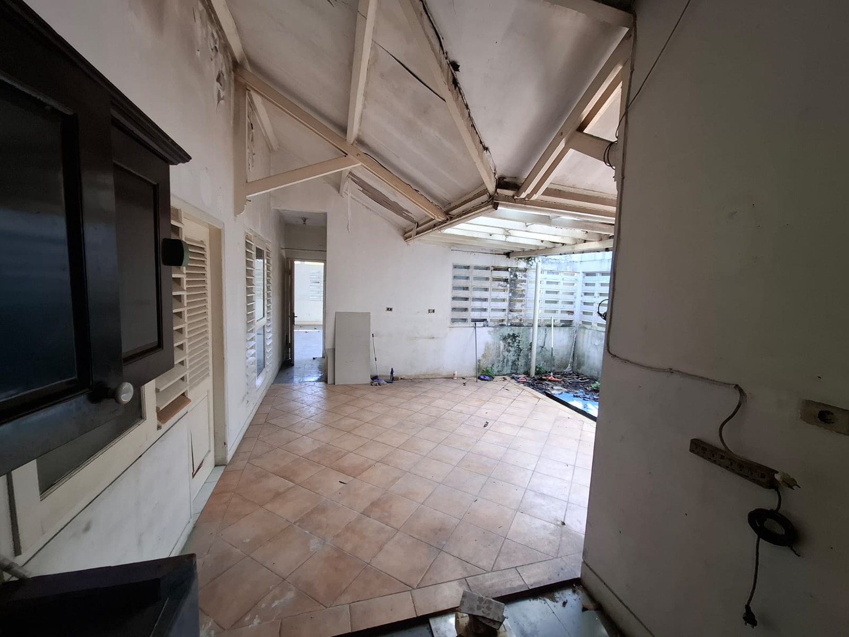Dijual rumah 2 lantai di Griya Sekar Melati Andara Cinere dekat stasiun Fatmawati 