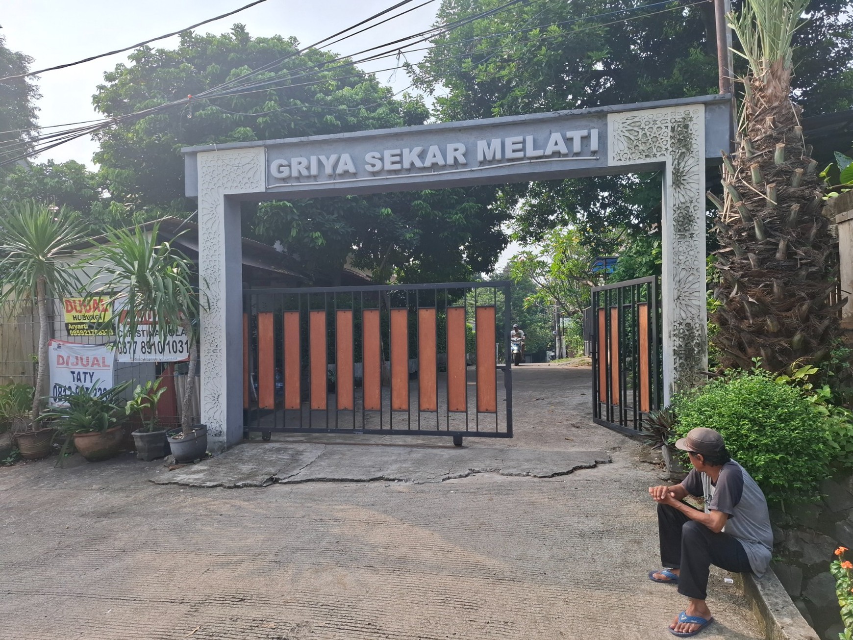 Dijual rumah 2 lantai di Griya Sekar Melati Andara Cinere dekat stasiun Fatmawati 