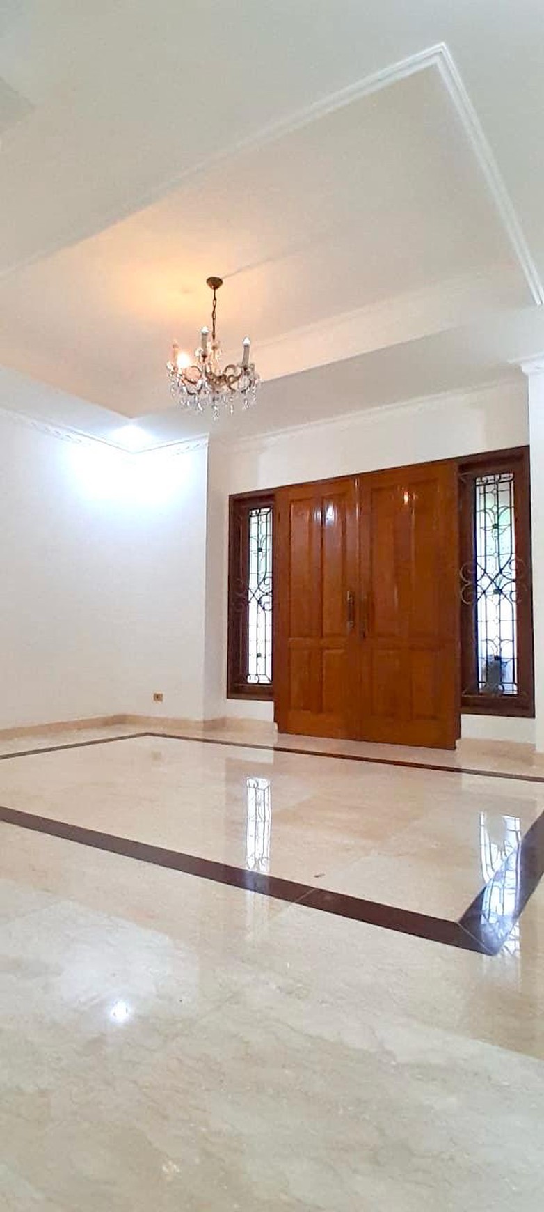 Rumah 2 Lantai ada Swimming Pool di Cipete Utara, Kebayoran Baru