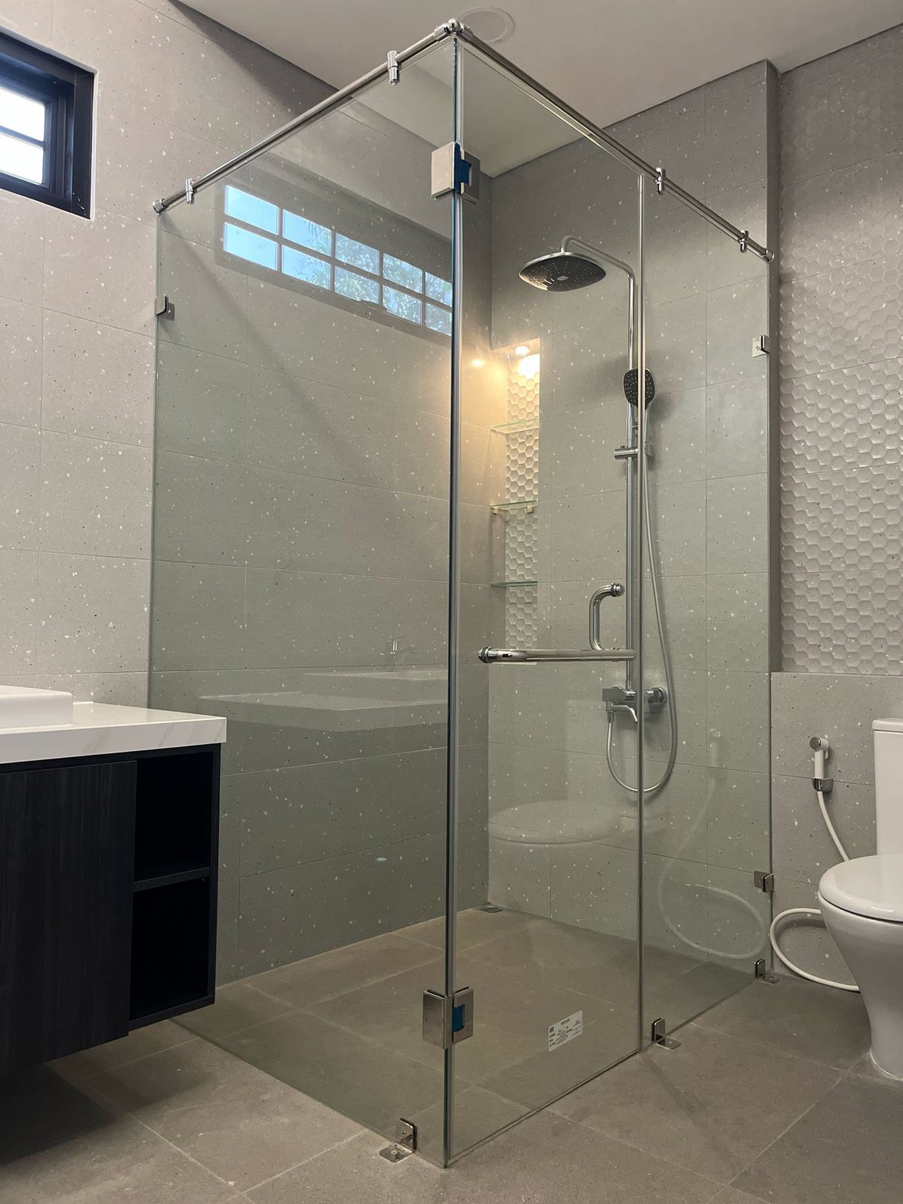 Brand New Rumah 2 Lantai Dalam Komplek Mega Cinere Akses Mudah ke Tol