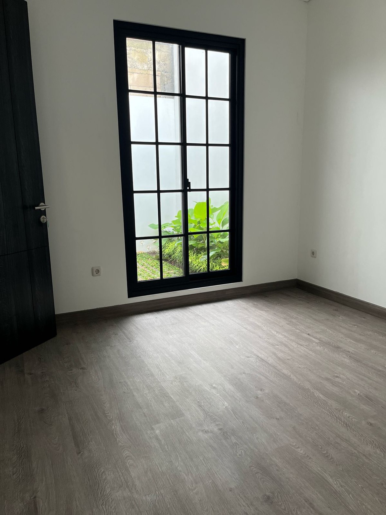 Brand New Rumah 2 Lantai Dalam Komplek Mega Cinere Akses Mudah ke Tol