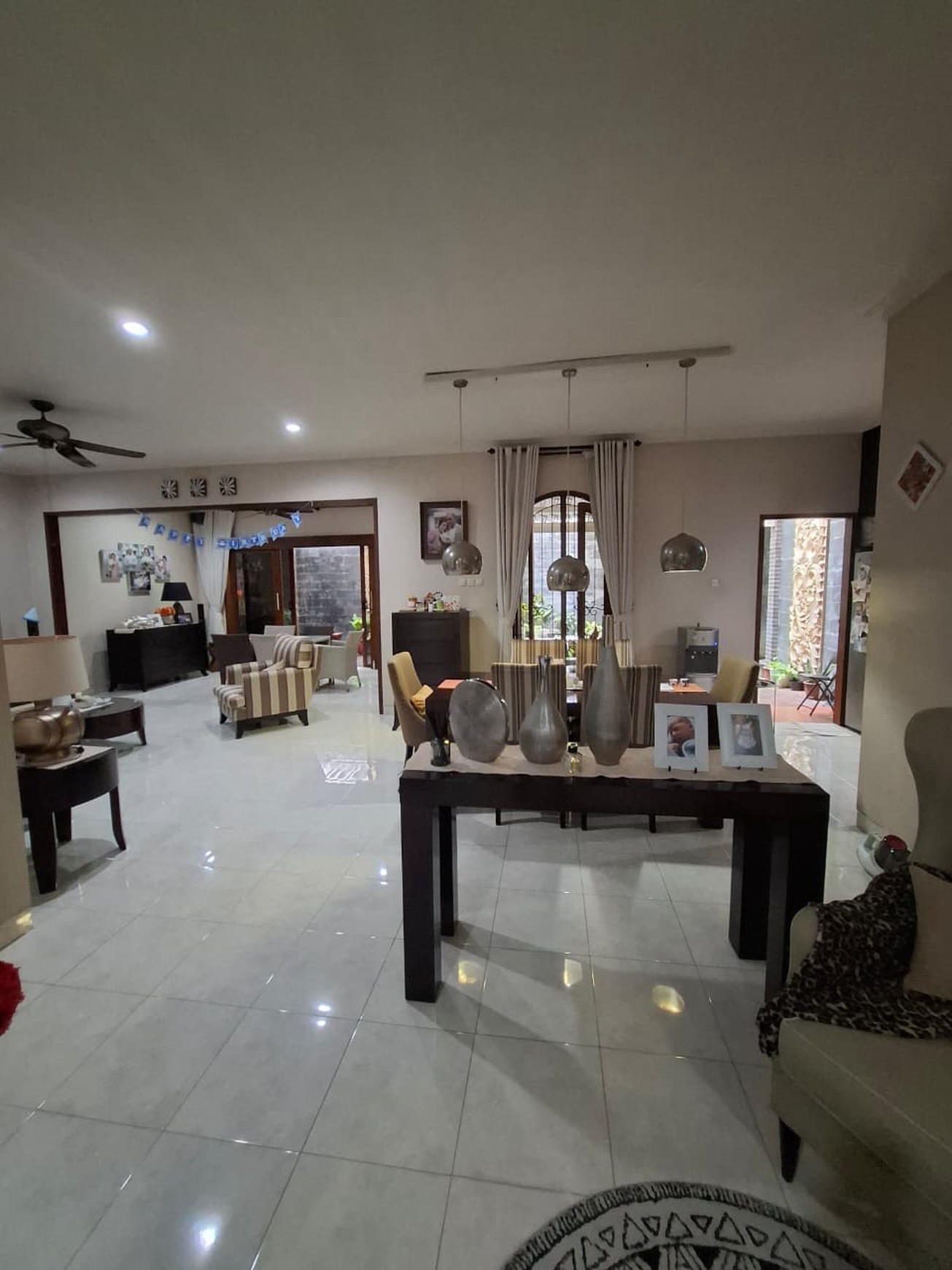 Rumah Mewah Furnish Dalam Perum Dijalan Ringroad Utara, Maguwoharjo, Depok, Sleman